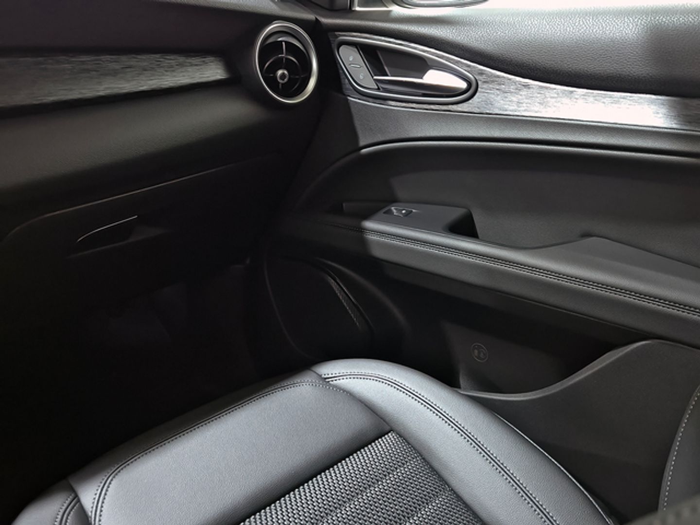 Alfa Romeo Stelvio 2.2 Diesel Sprint RWD 118 kW (160 CV)