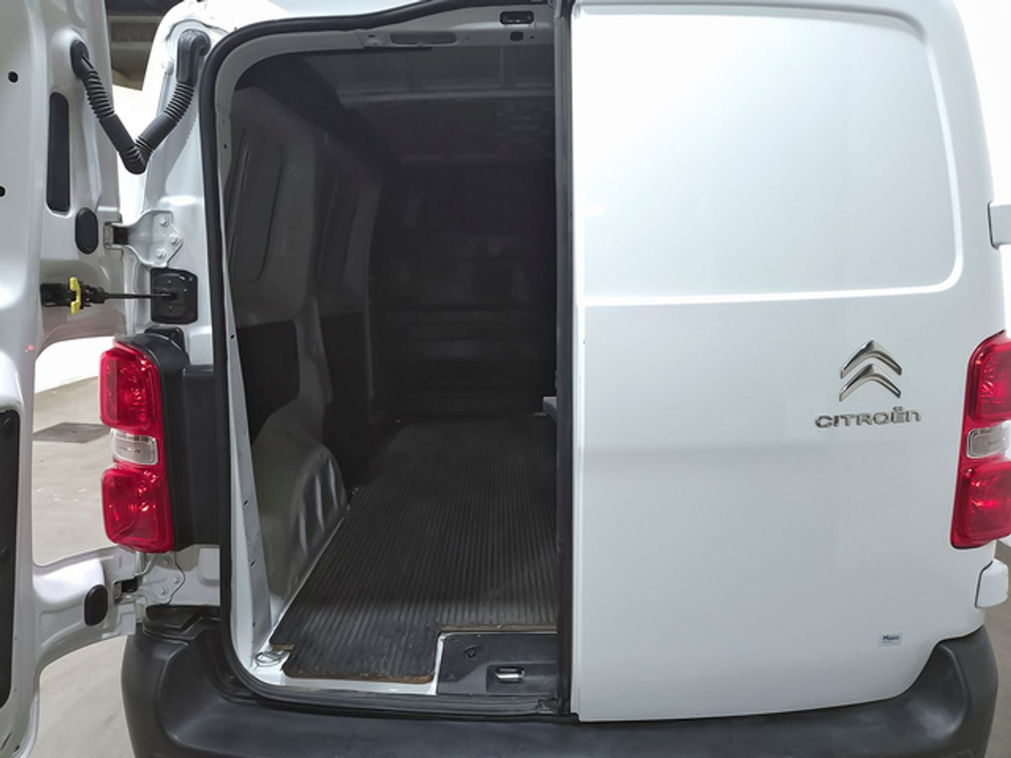 Citroen Jumpy Furgon BlueHDI 120 Talla M Control 88 kW (120 CV)