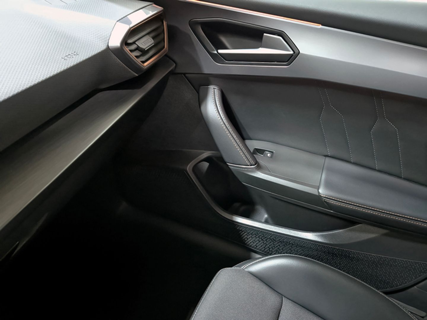 CUPRA Leon Sportstourer 1.5 eTSI DSG 110 kW (150 CV)
