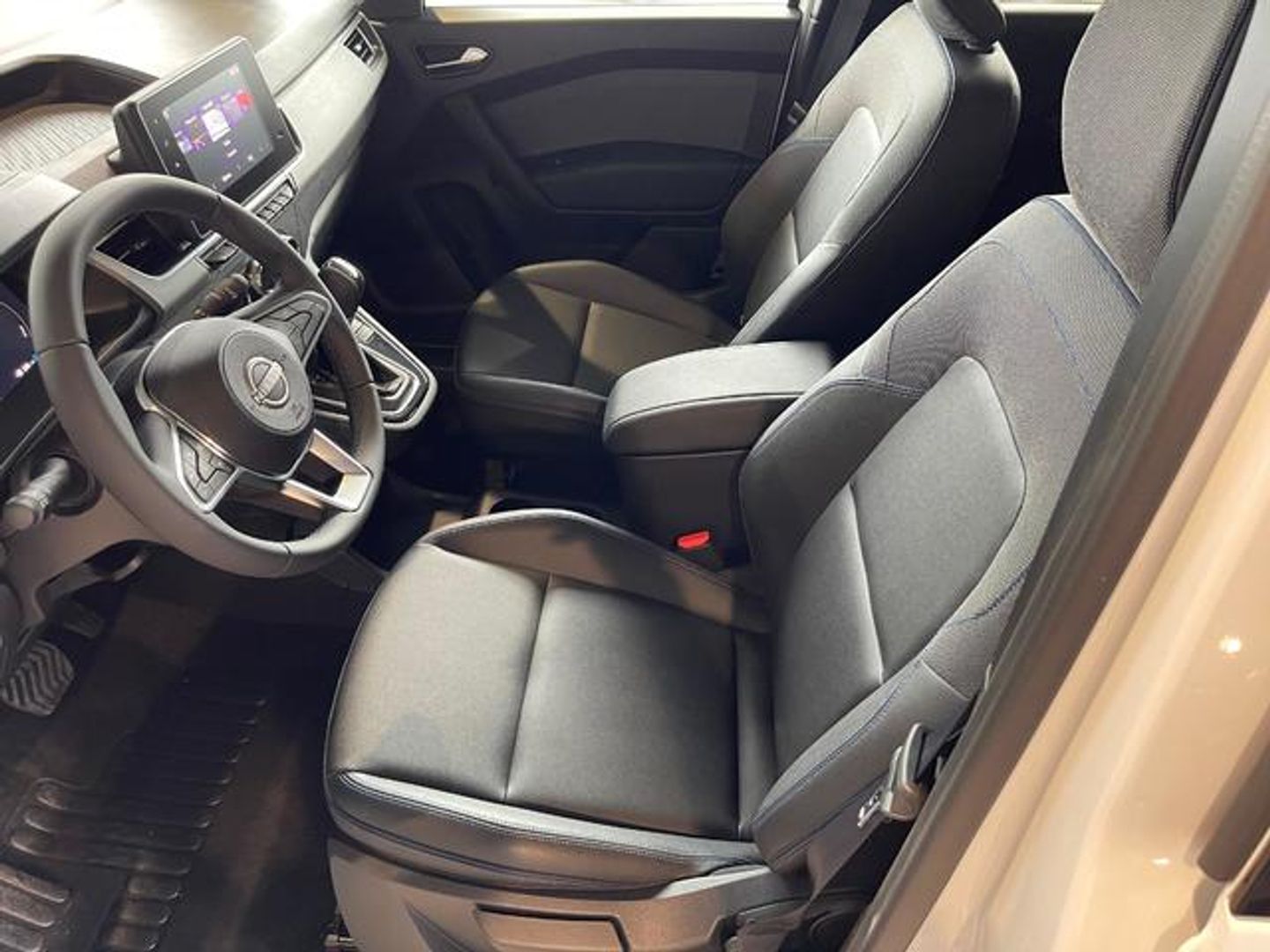 Nissan Townstar Furgon 45kWh L1 N-Connecta 90 kW (122 CV) Blanco Industrial