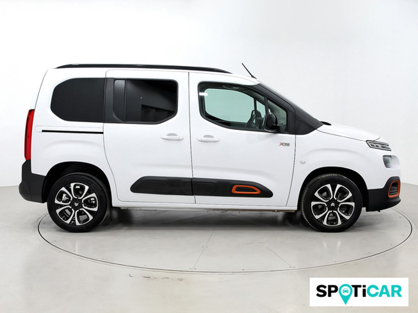 Citroen Berlingo BlueHDi 100 S&S Talla M Shine 75 kW (102 CV) Blanco Industrial