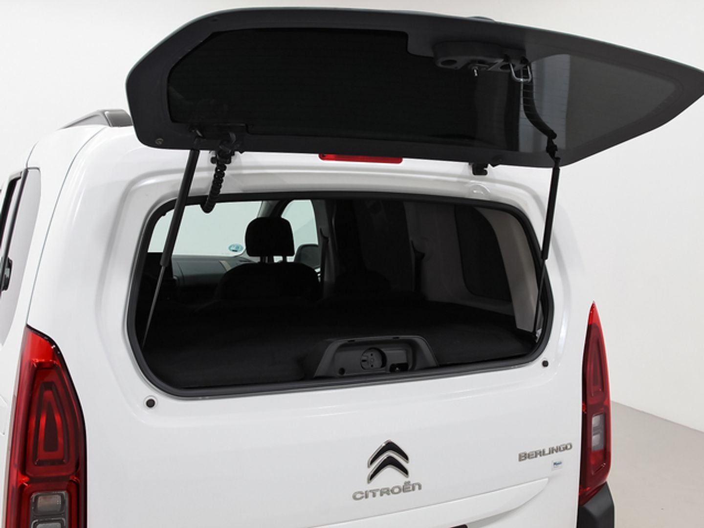 Citroen Berlingo BlueHDi 100 S&S Talla M Shine 75 kW (102 CV) Blanco Industrial