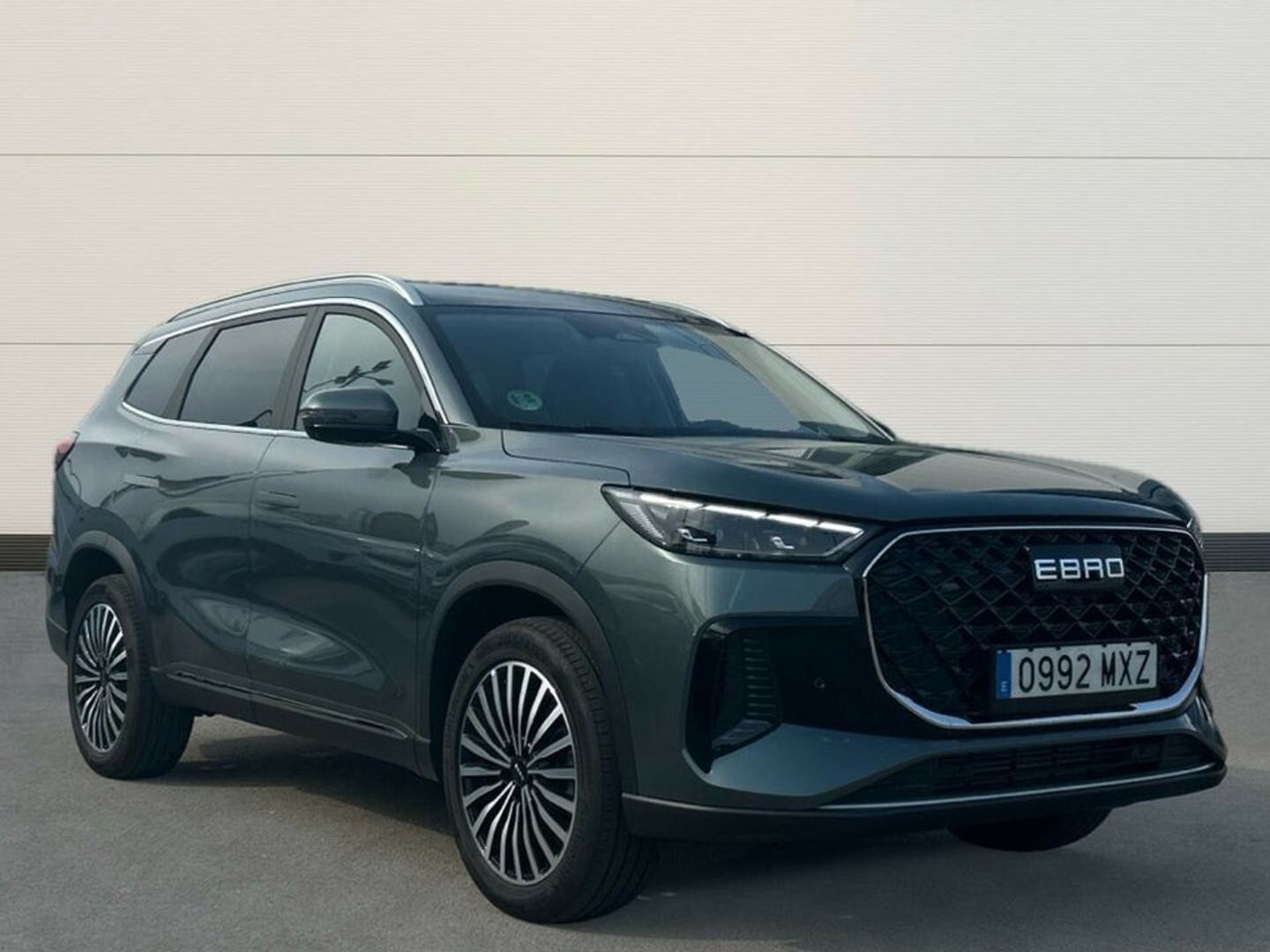 Ebro S800 1.6 TGDI Luxury DCT 108 kW (147 CV) Negro All Terrain / Pick-up