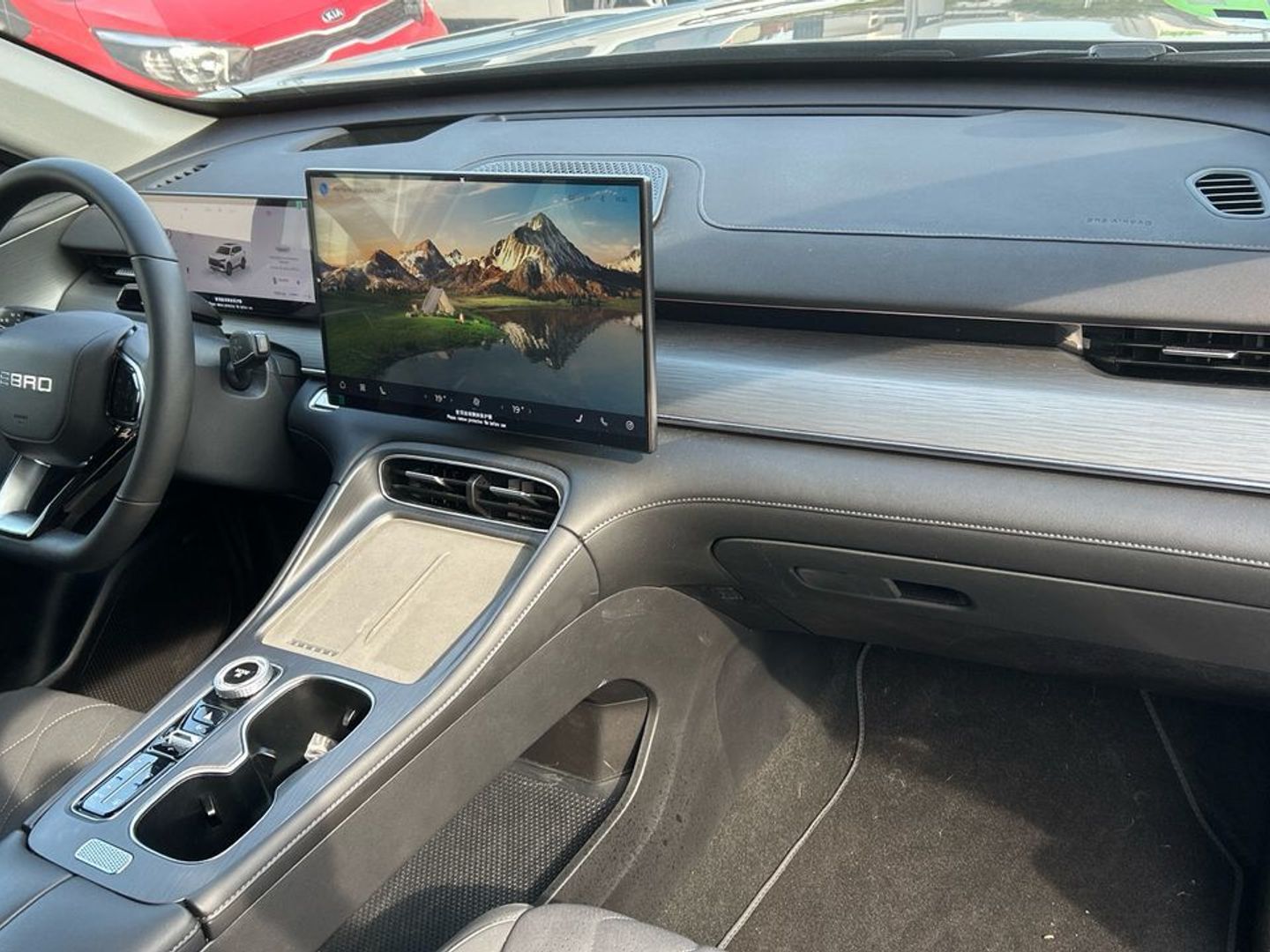 Ebro S800 1.6 TGDI Luxury DCT 108 kW (147 CV)