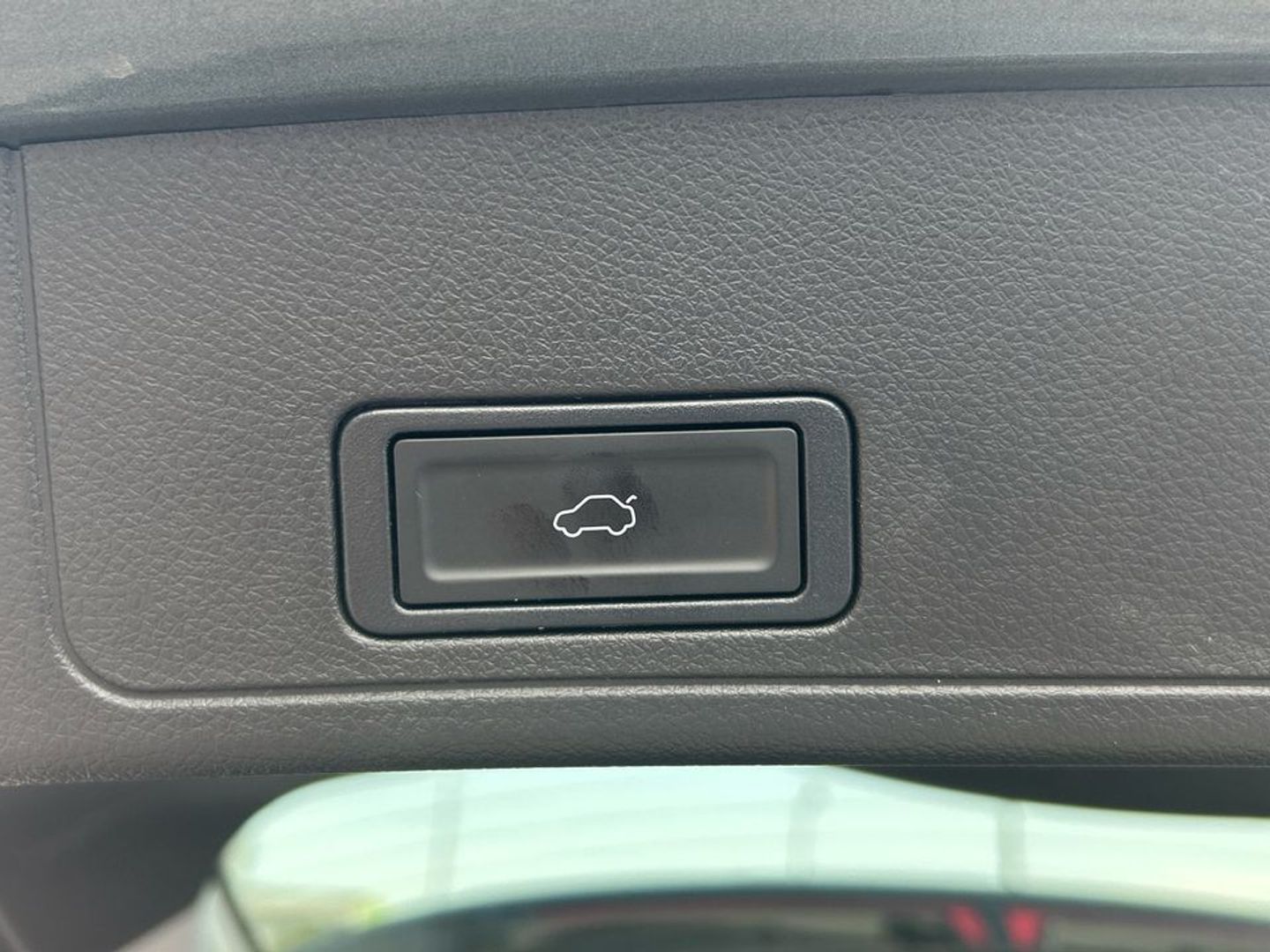 Ebro S800 1.6 TGDI Luxury DCT 108 kW (147 CV)