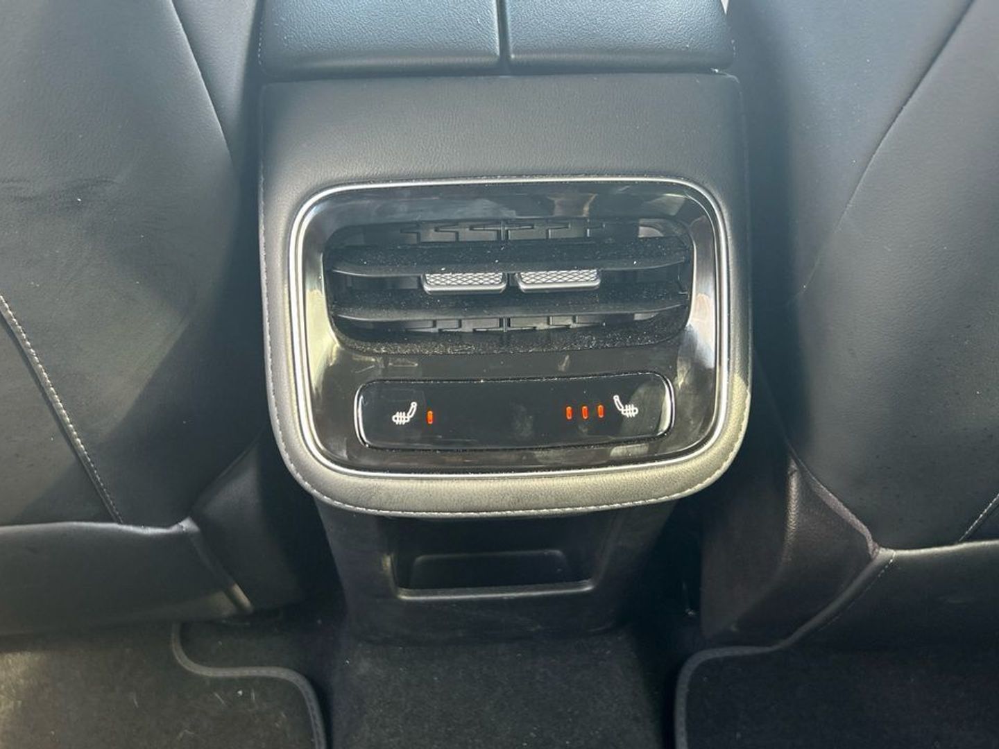 Ebro S800 1.6 TGDI Luxury DCT 108 kW (147 CV)