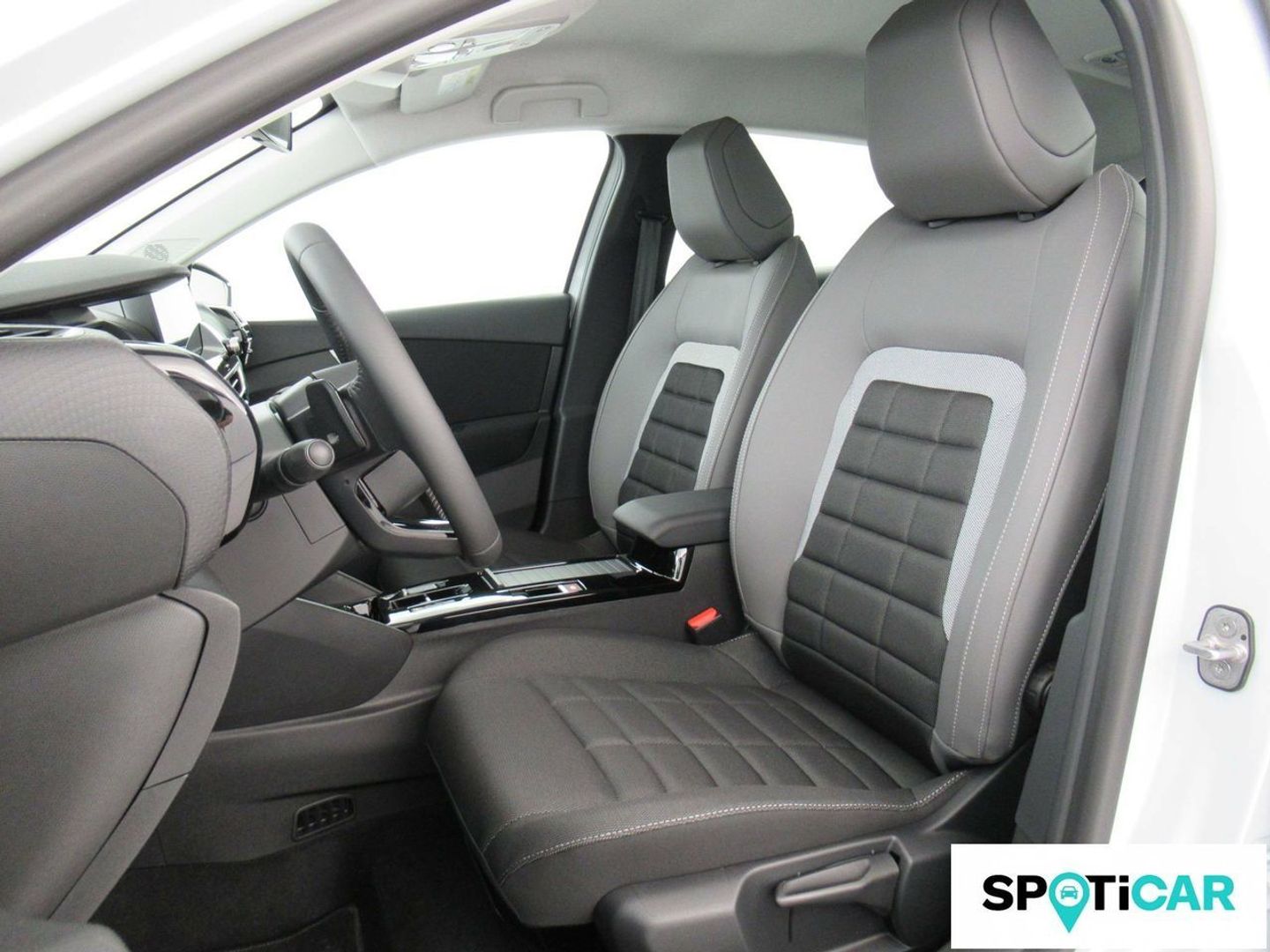 Citroen C4 Hybrid 145 Plus e-DCS6 107 kW (145 CV)