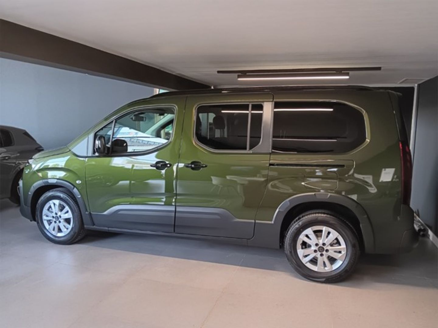 Peugeot Rifter BlueHDi 130 S&S Allure Long EAT8 96 kW (130 CV)
