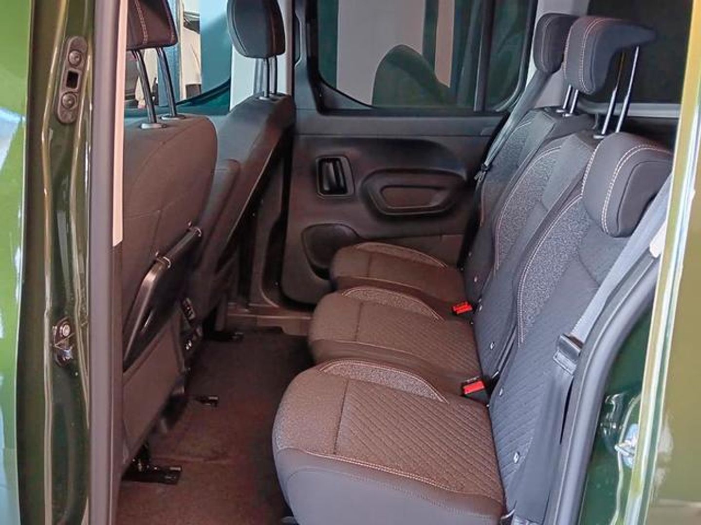 Peugeot Rifter BlueHDi 130 S&S Allure Long EAT8 96 kW (130 CV)