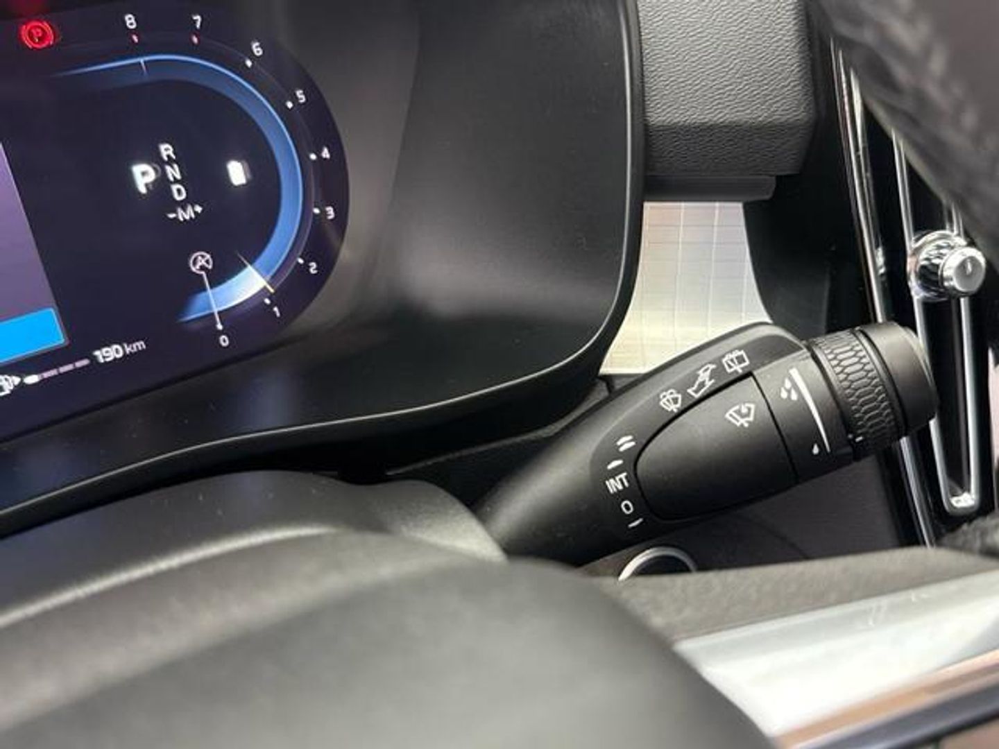 Volvo XC40 B3 G Core Auto 120 kW (163 CV)