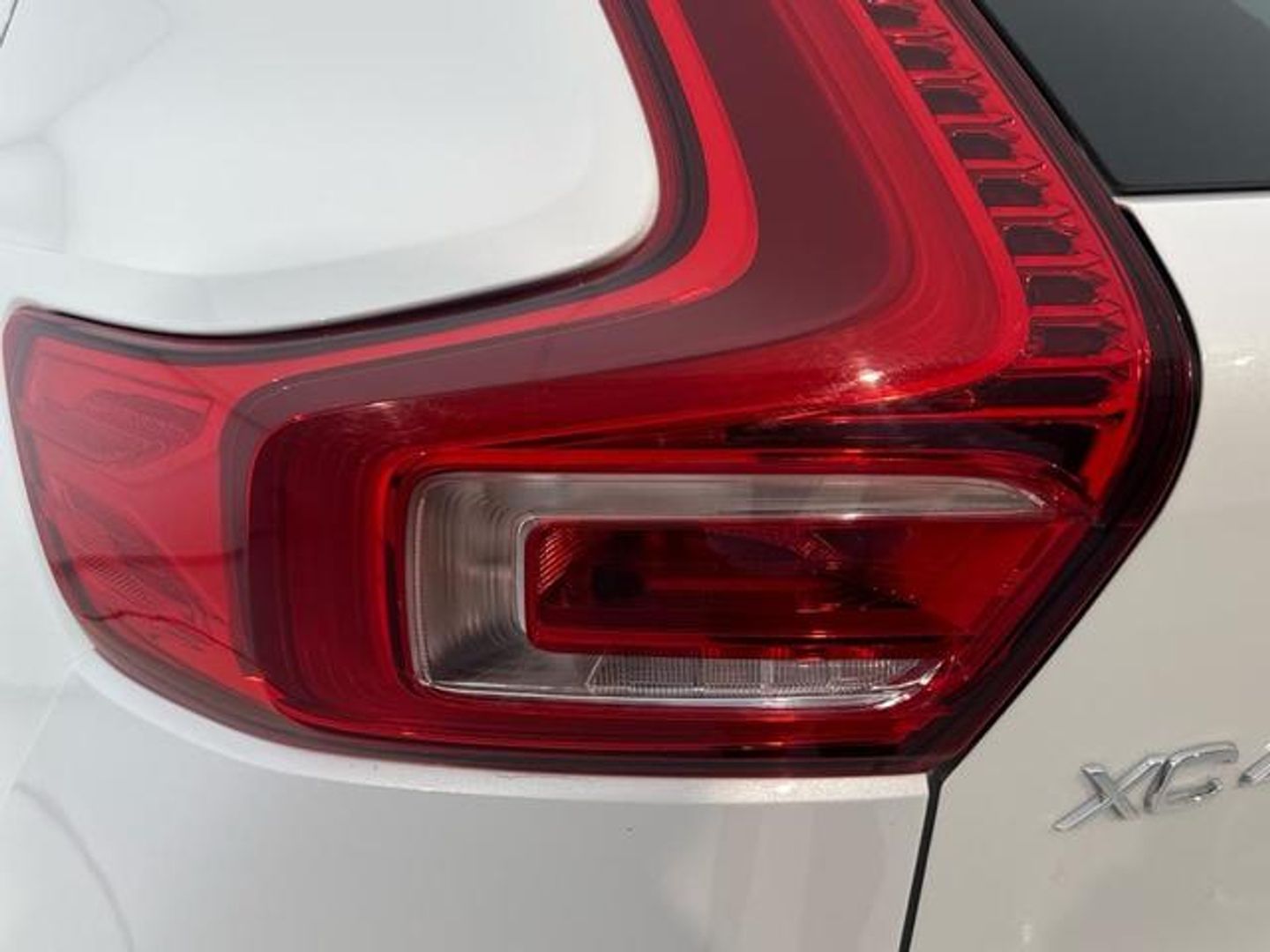 Volvo XC40 B3 G Core Auto 120 kW (163 CV)