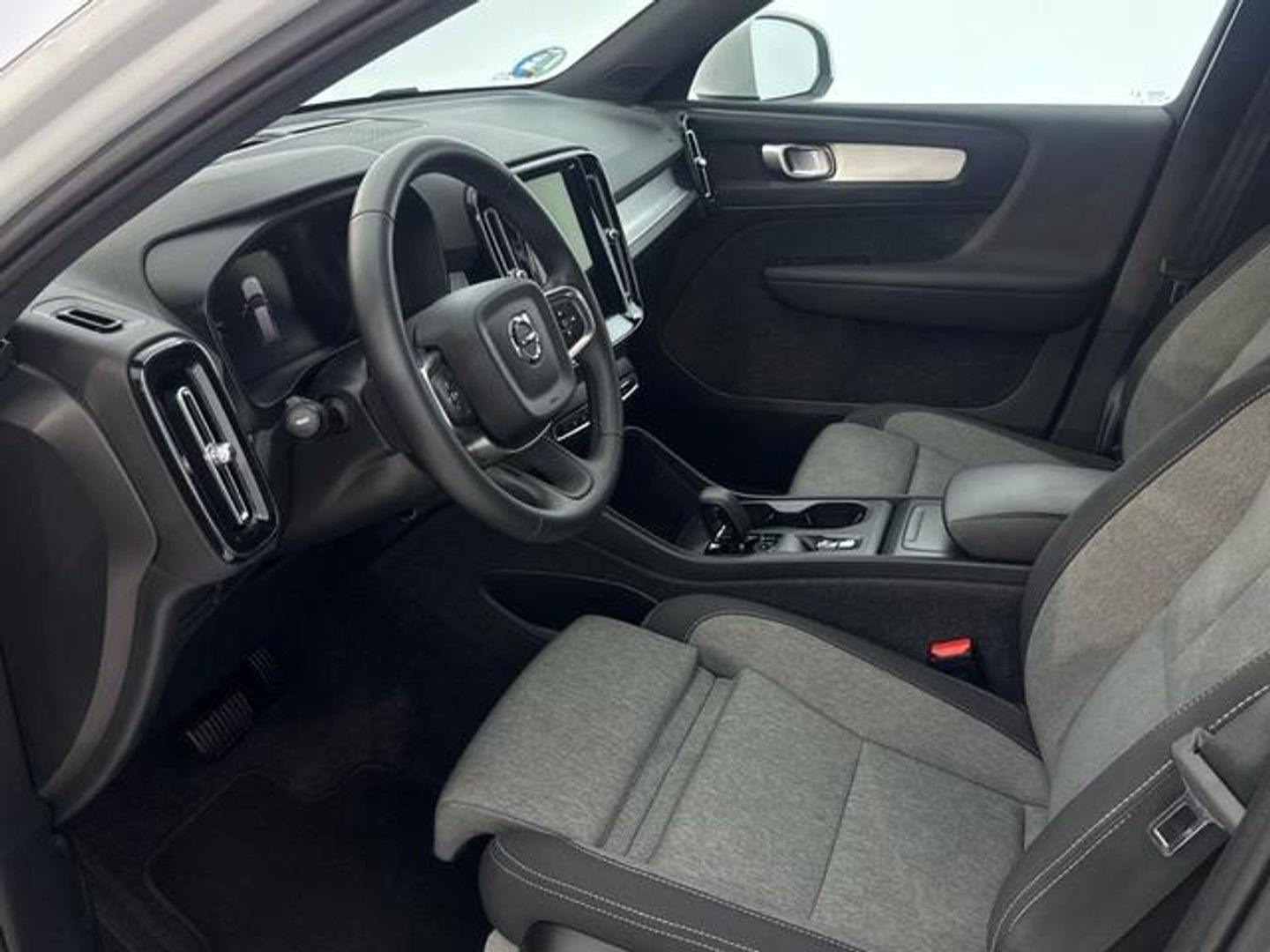 Volvo XC40 B3 G Core Auto 120 kW (163 CV)