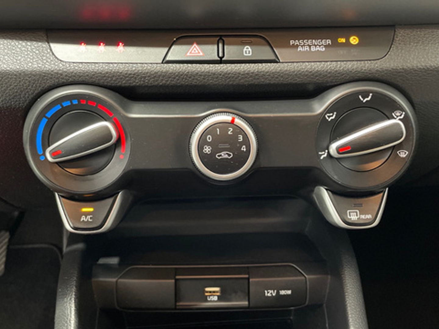 Kia Stonic 1.0 T-GDi MHEV iMT Concept 74 kW (100 CV)