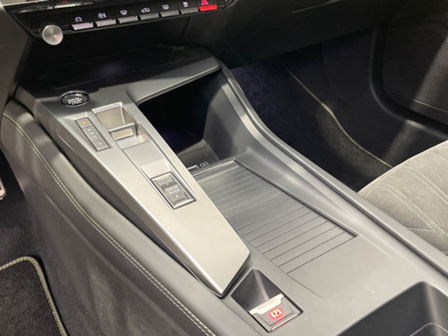 Peugeot 308 Hybrid 225 GT eEAT8 165 kW (225 CV)