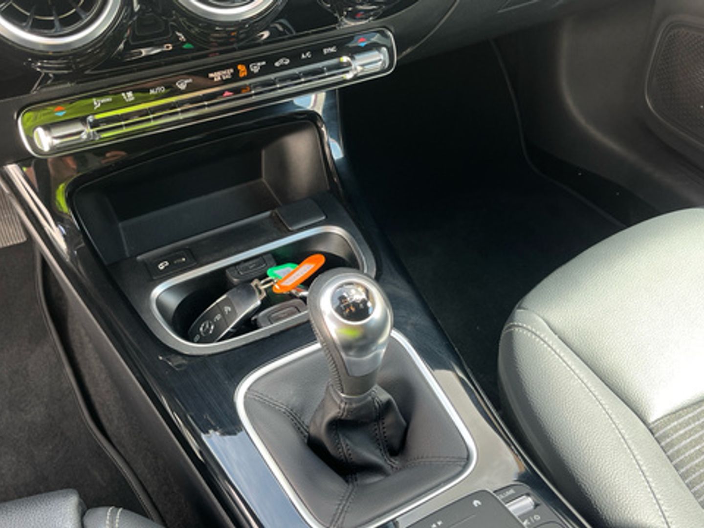 Mercedes-Benz CLA Shooting Brake 180 100 kW (136 CV)