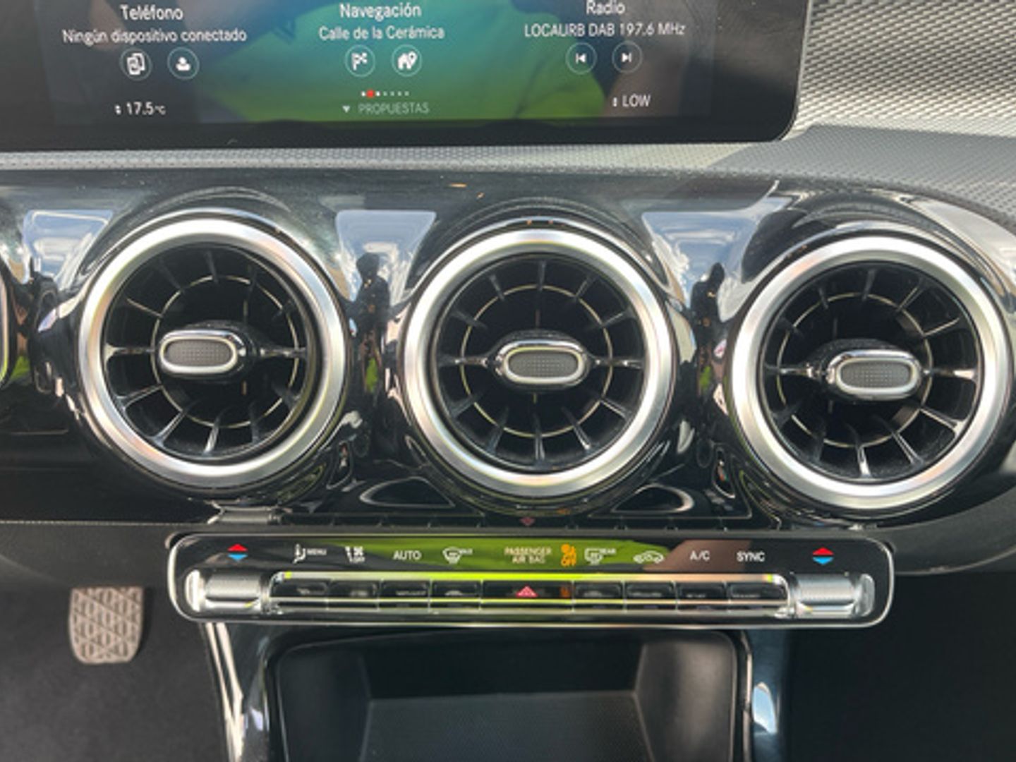 Mercedes-Benz CLA Shooting Brake 180 100 kW (136 CV)