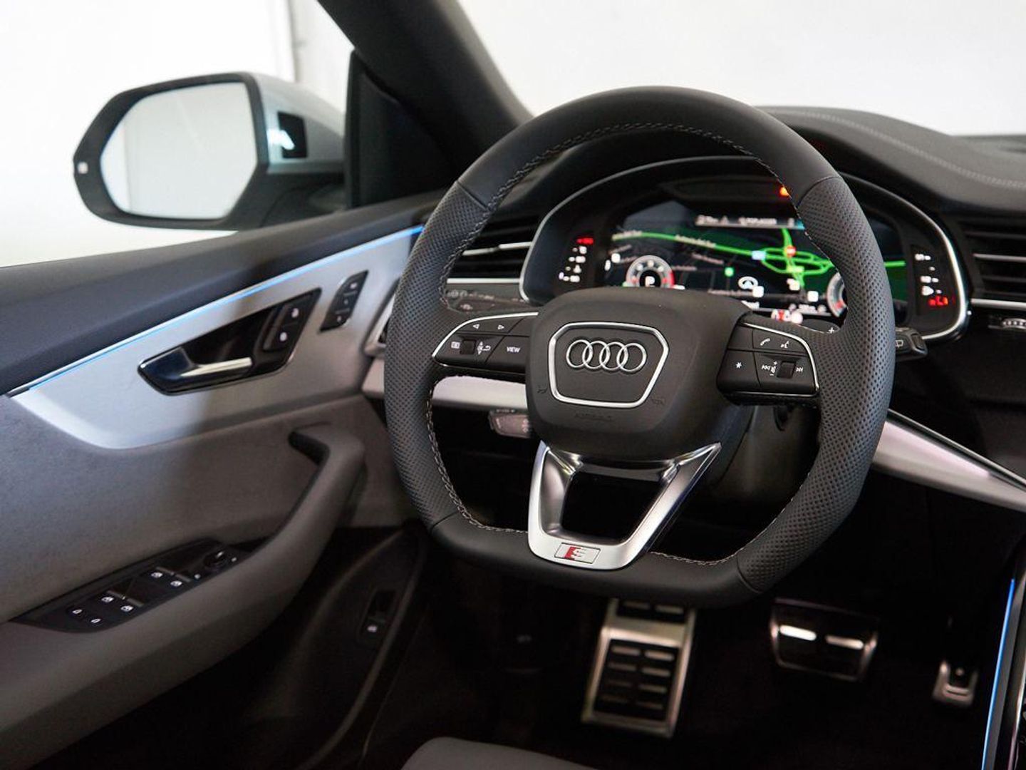 Audi Q8 S line 45 TDI quattro 170 kW (231 CV) tiptronic Gris Plata SUV