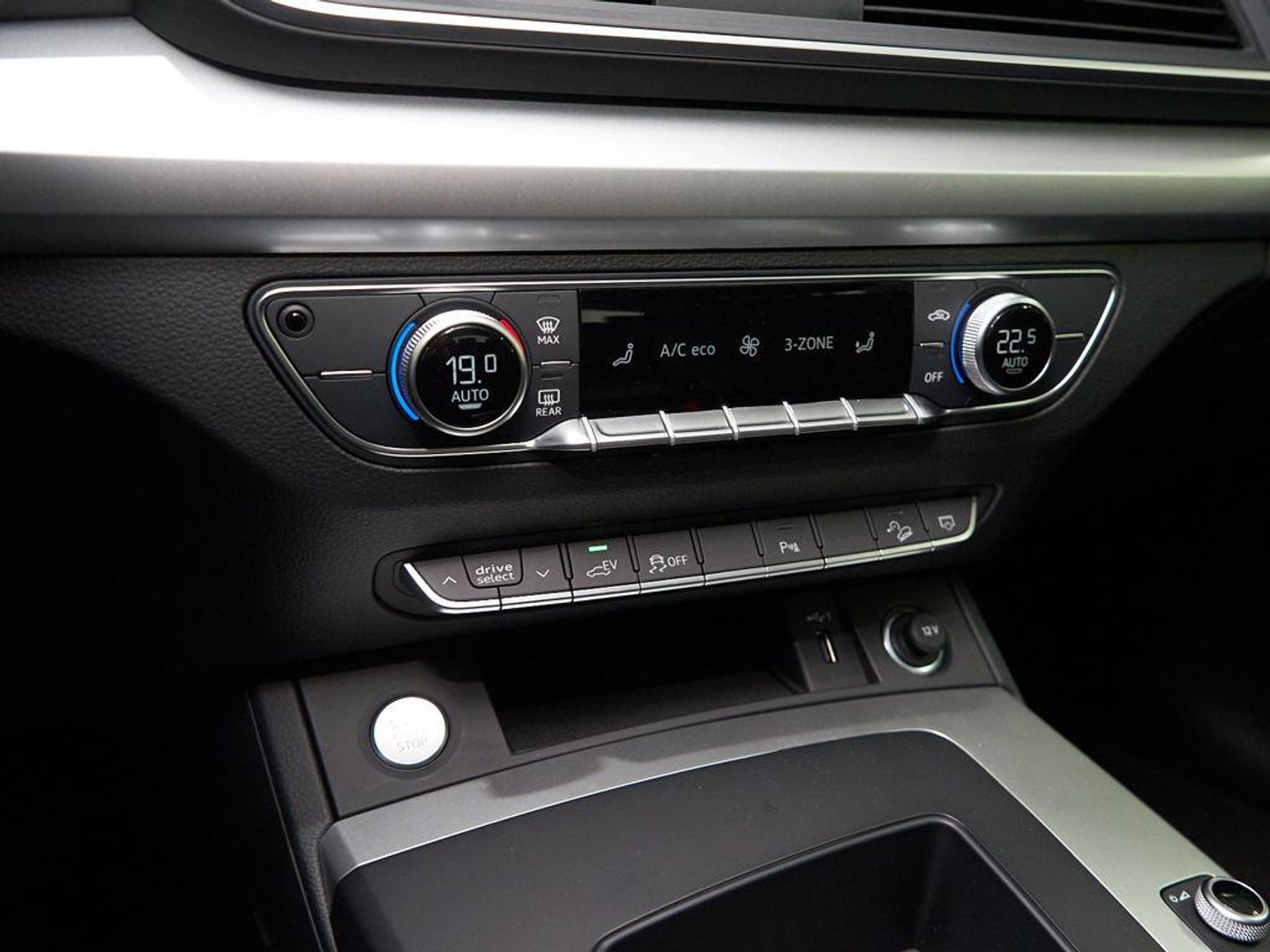 Audi Q5 TFSIe Advanced 50 TFSIe quattro-ultra 220 kW (299 CV) S tronic Azul SUV