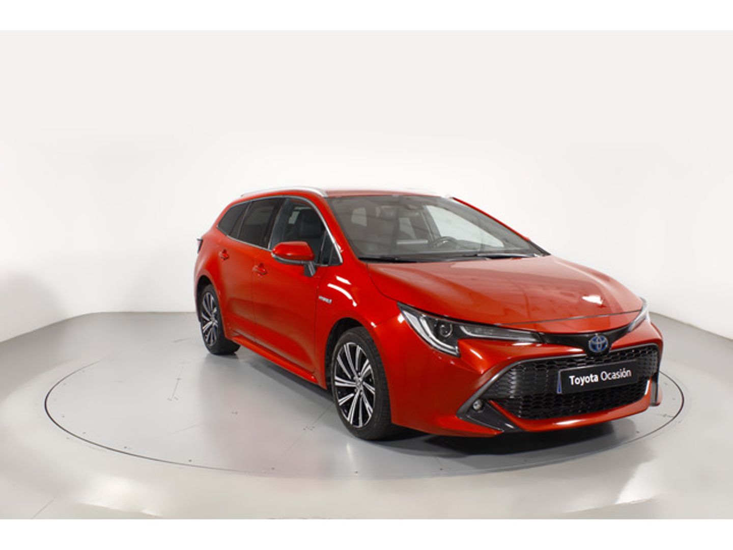 Toyota Corolla Touring Sport 125H Style E-CVT 90 kW (122 CV) Rojo Familiar
