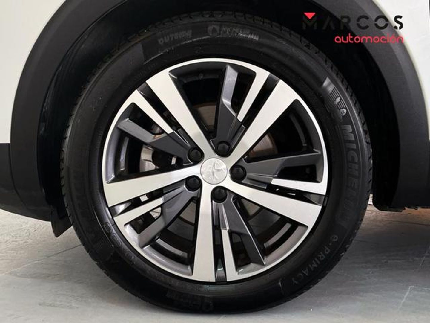 Peugeot 3008 Hybrid 136 Allure Pack eDCS6 100 kW (136 CV)