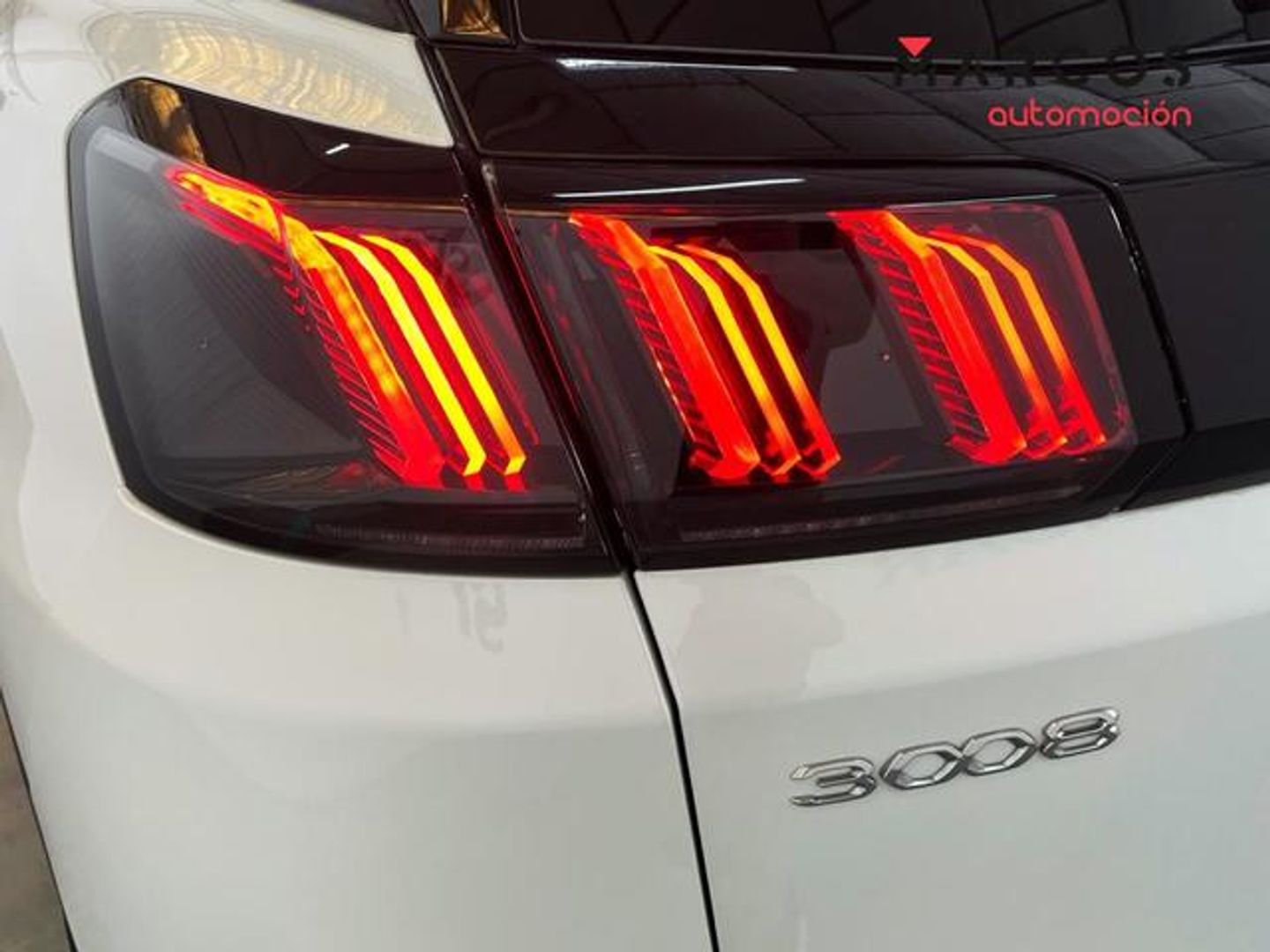 Peugeot 3008 Hybrid 136 Allure Pack eDCS6 100 kW (136 CV)