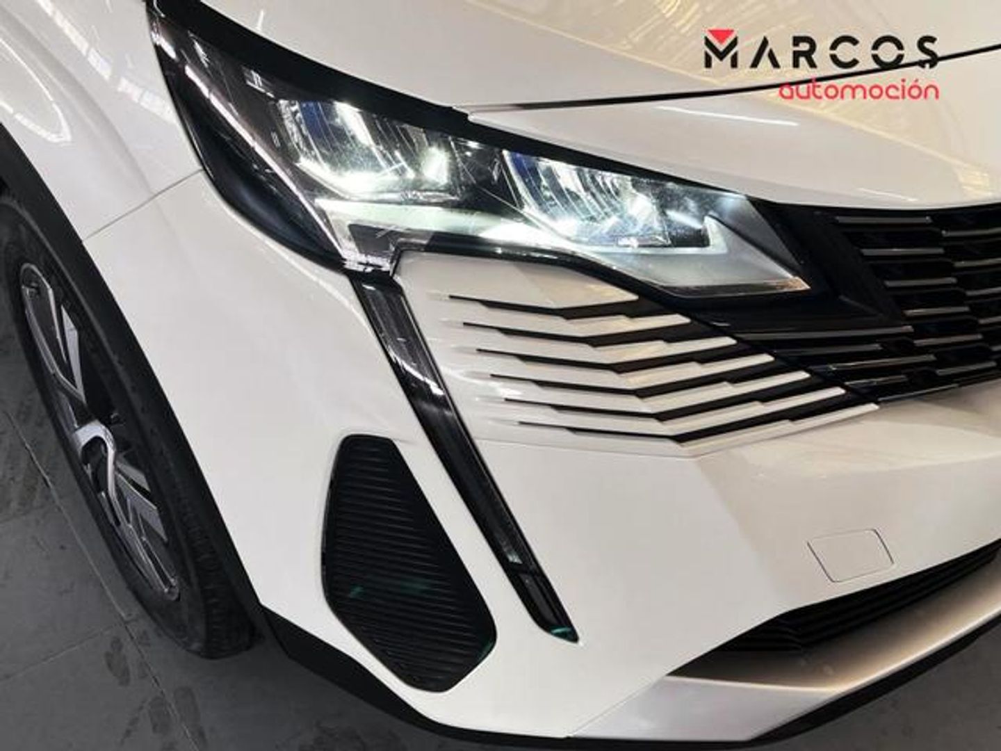 Peugeot 3008 Hybrid 136 Allure Pack eDCS6 100 kW (136 CV)