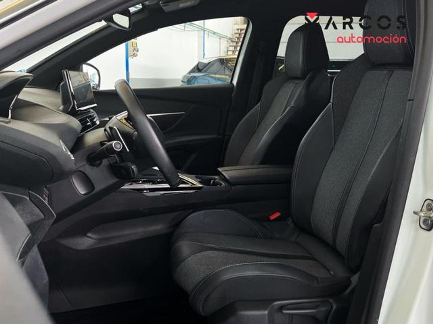 Peugeot 3008 Hybrid 136 Allure Pack eDCS6 100 kW (136 CV)