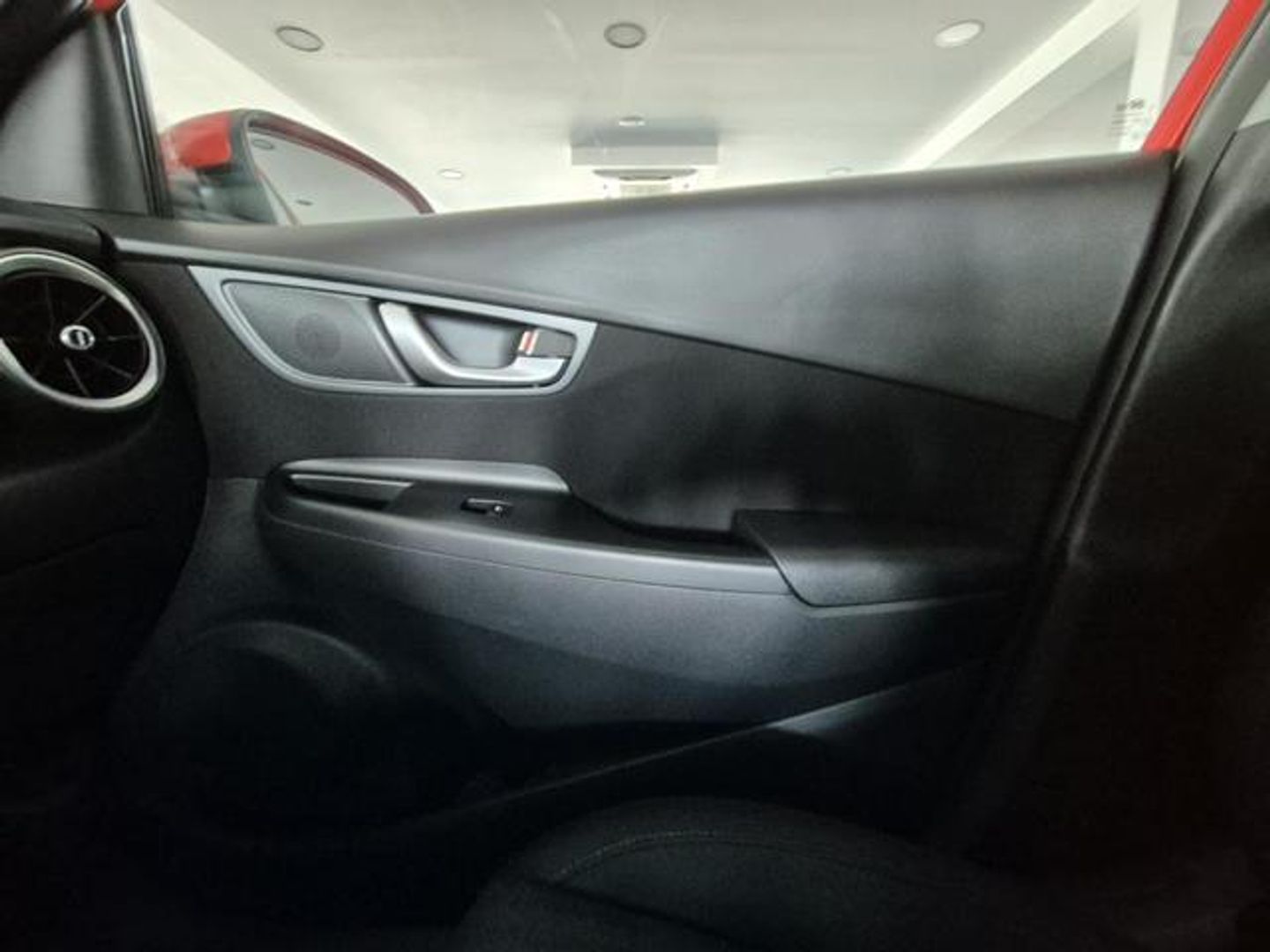 Hyundai Kona 1.6 GDI HEV Maxx DCT 104 kW (141 CV)