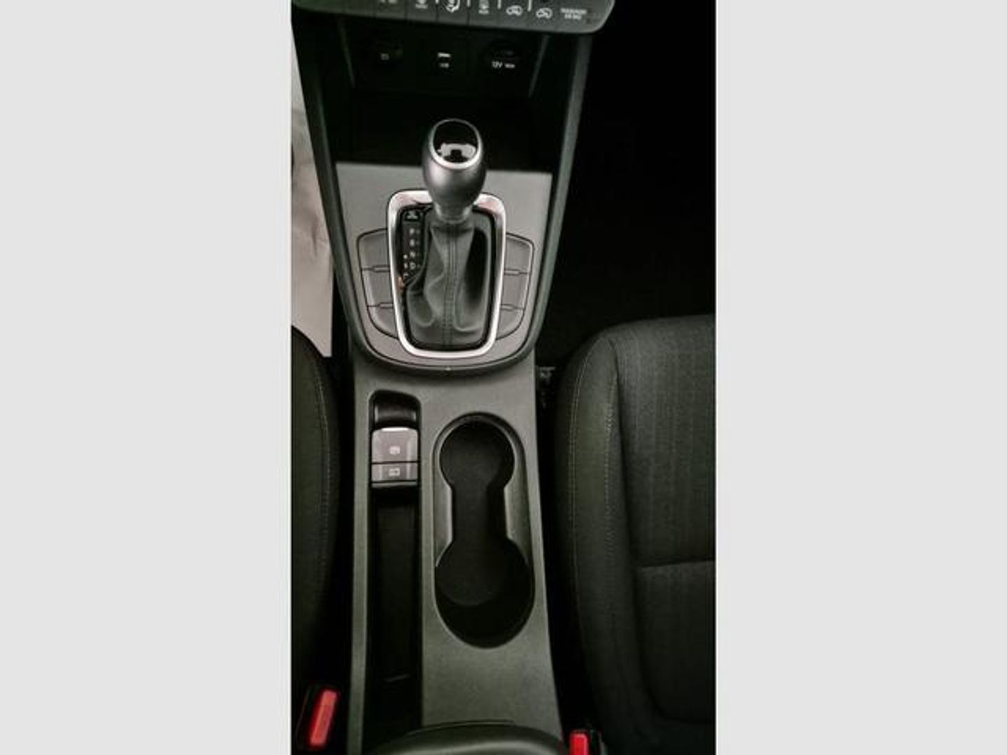 Hyundai Kona 1.6 GDI HEV Maxx DCT 104 kW (141 CV)
