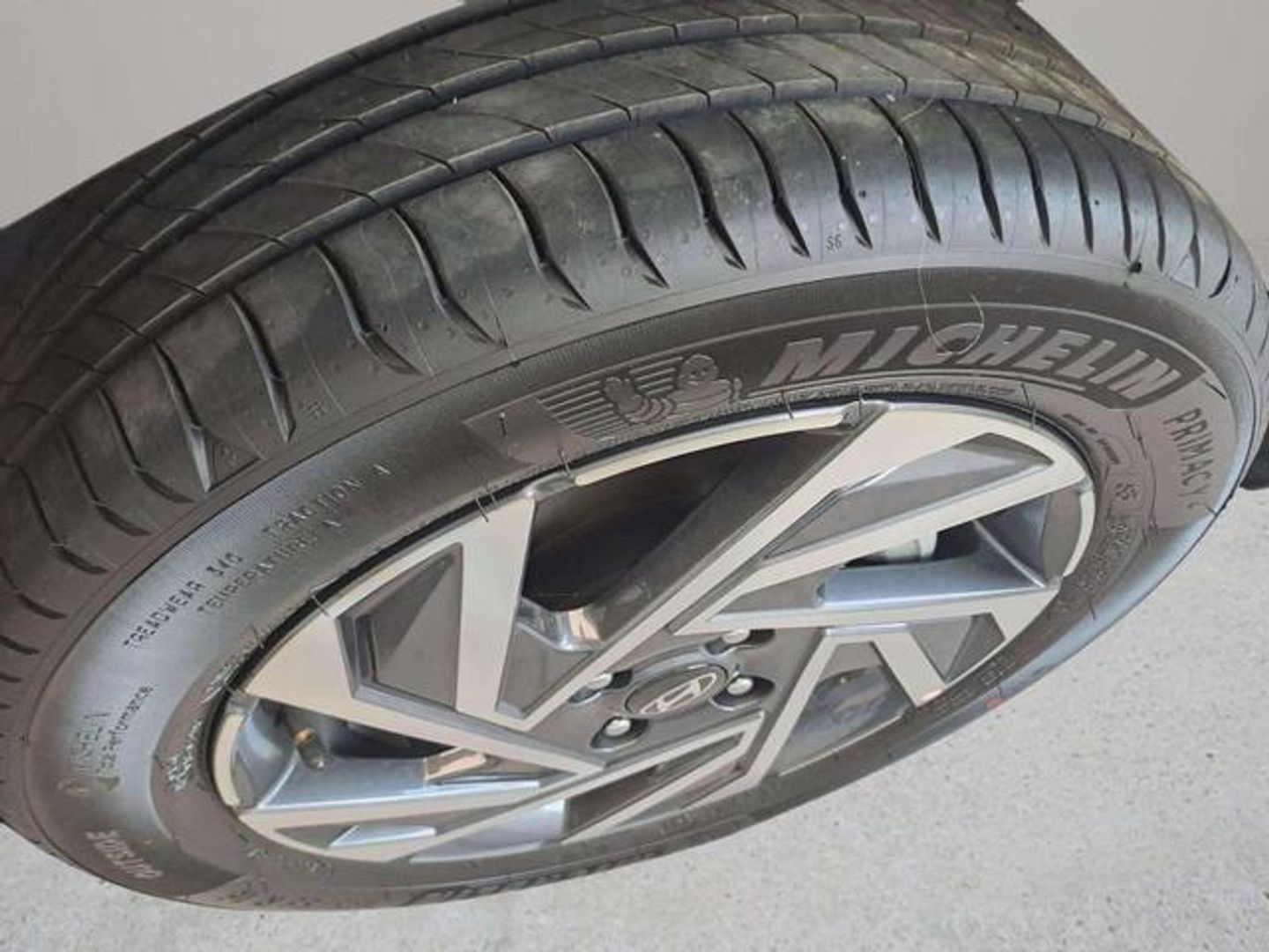 Hyundai Bayon 1.0 TGDI 48V Maxx 74 kW (100 CV)