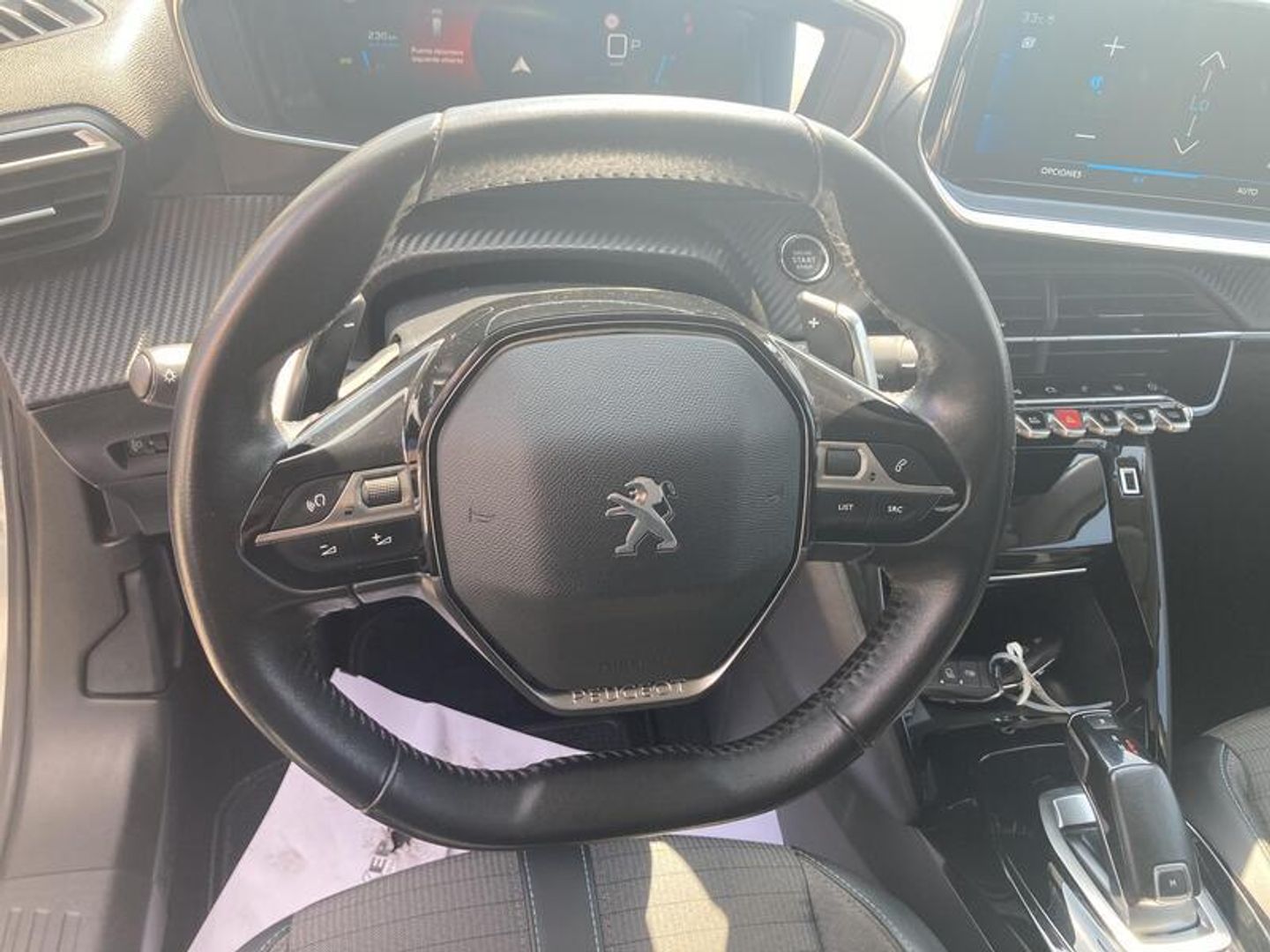 Peugeot 2008 PureTech 130 S&S Allure Pack EAT8 96 kW (130 CV)