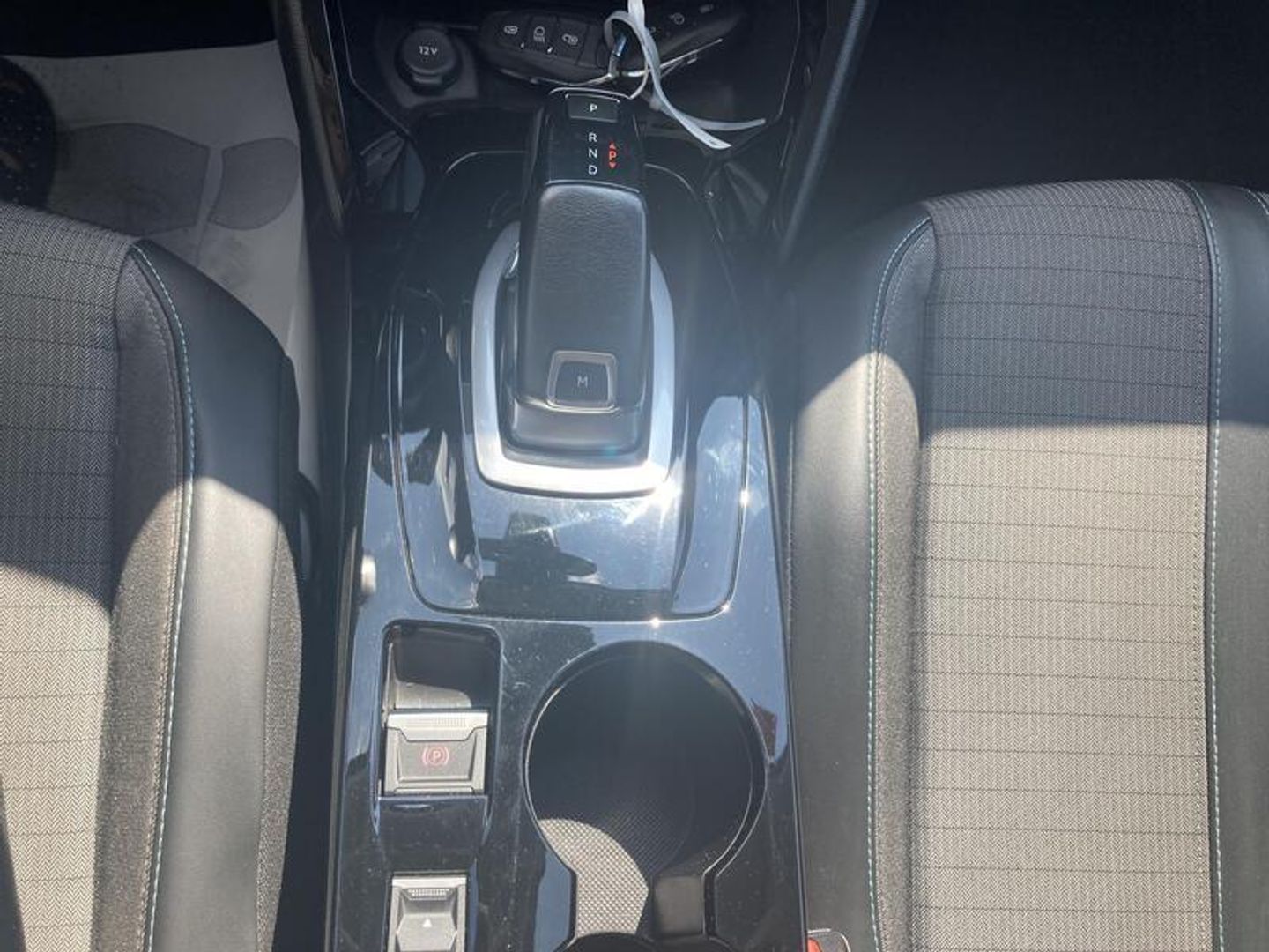 Peugeot 2008 PureTech 130 S&S Allure Pack EAT8 96 kW (130 CV)