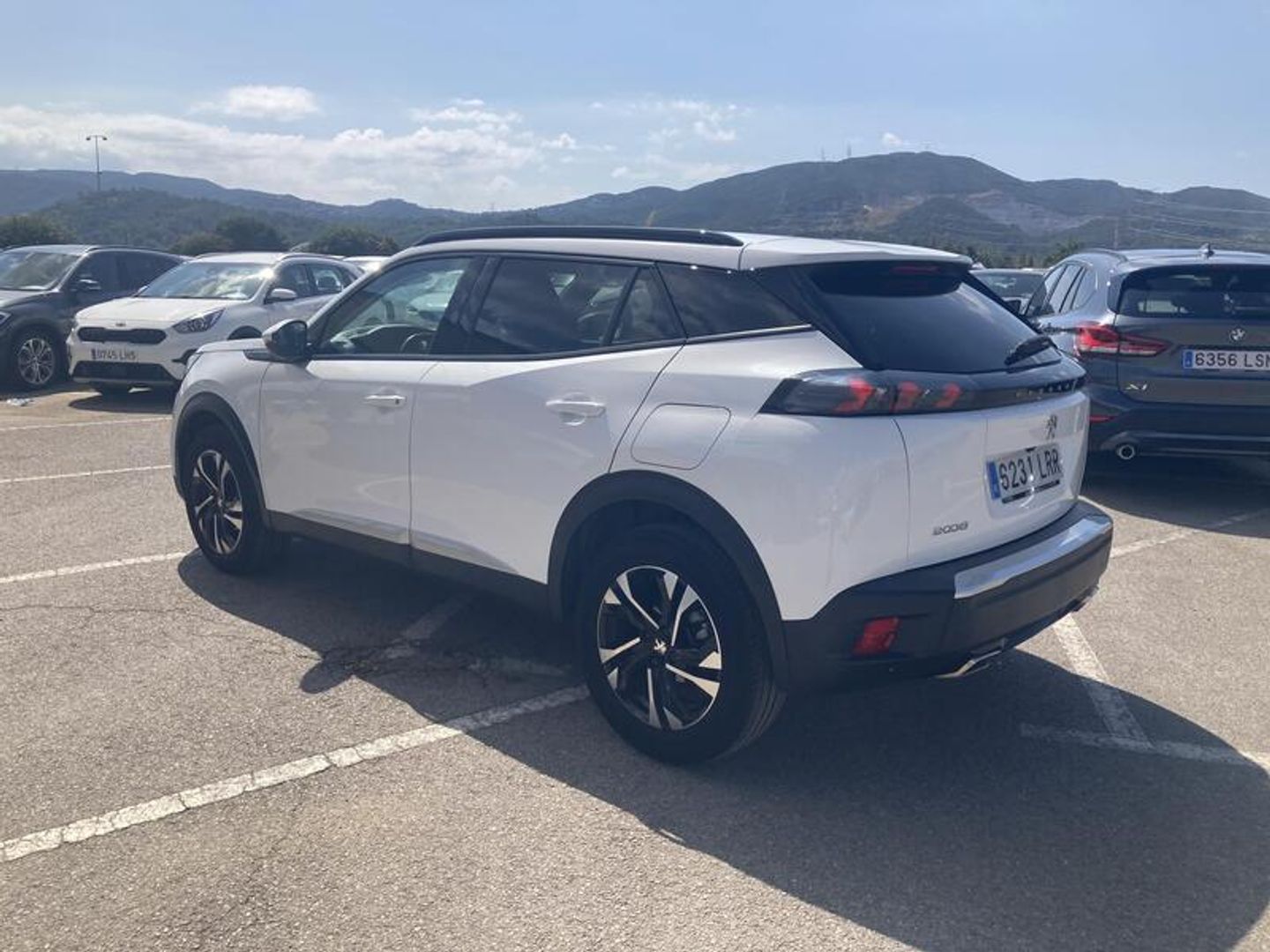 Peugeot 2008 PureTech 130 S&S Allure Pack EAT8 96 kW (130 CV)