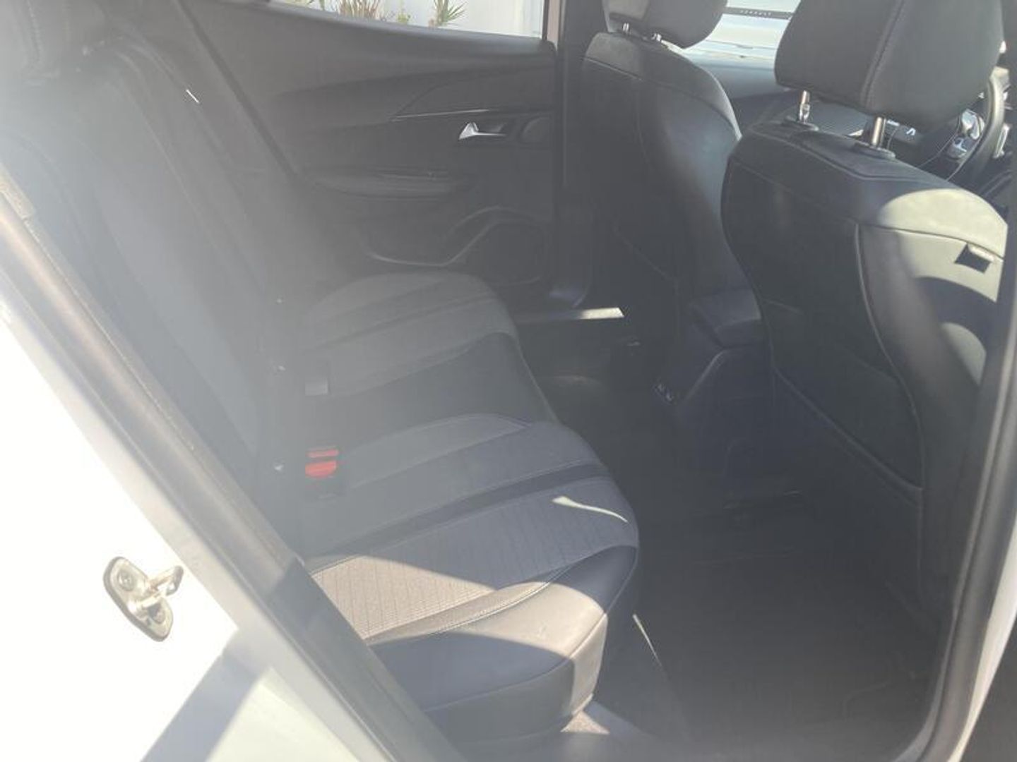 Peugeot 2008 PureTech 130 S&S Allure Pack EAT8 96 kW (130 CV)