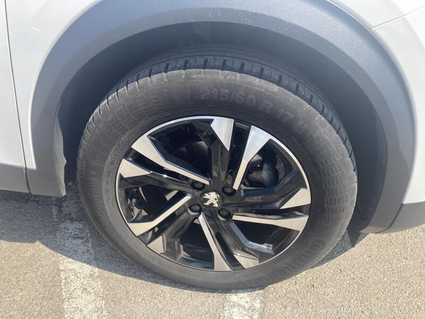 Peugeot 2008 PureTech 130 S&S Allure Pack EAT8 96 kW (130 CV)