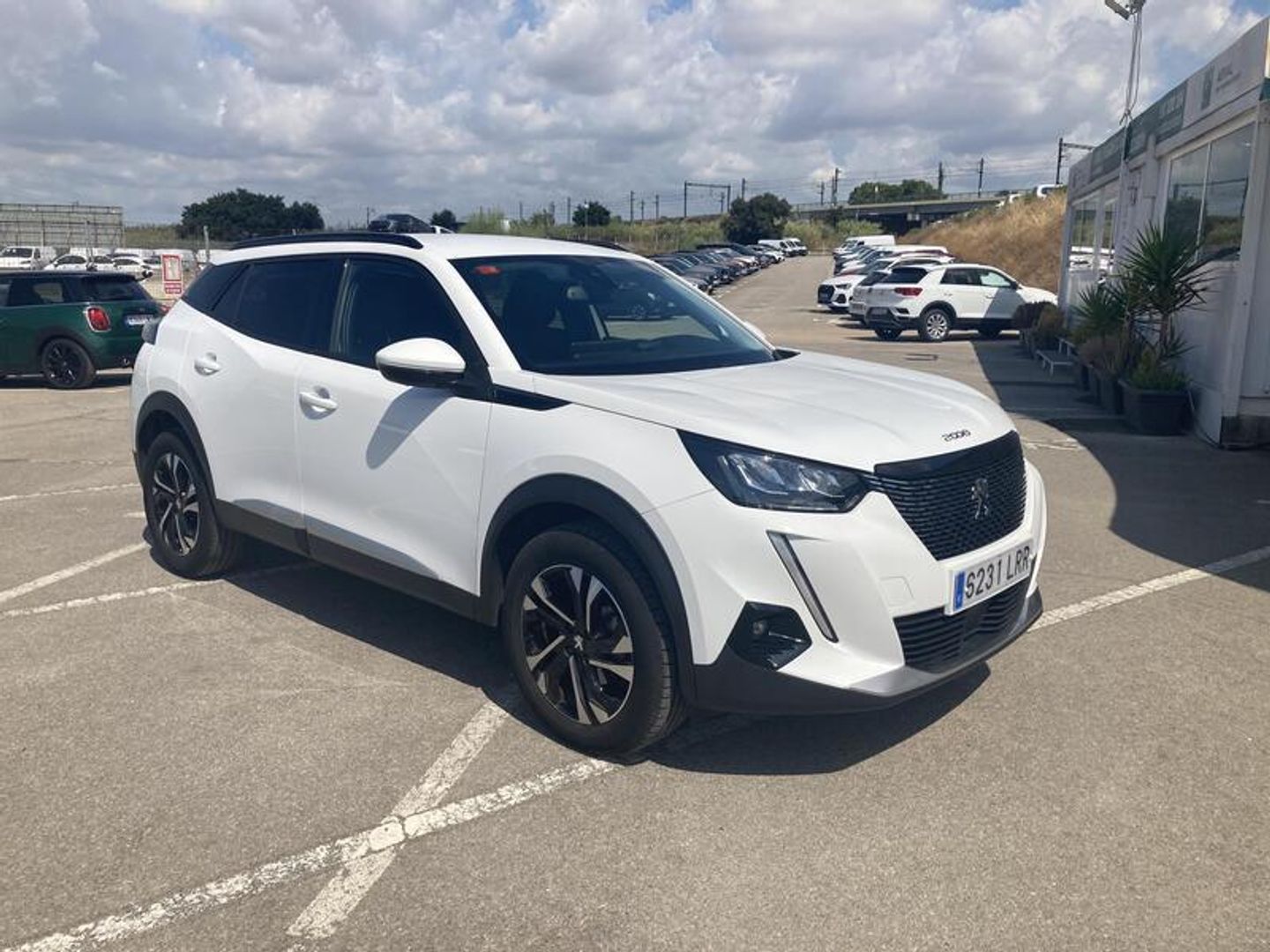Peugeot 2008 PureTech 130 S&S Allure Pack EAT8 96 kW (130 CV)