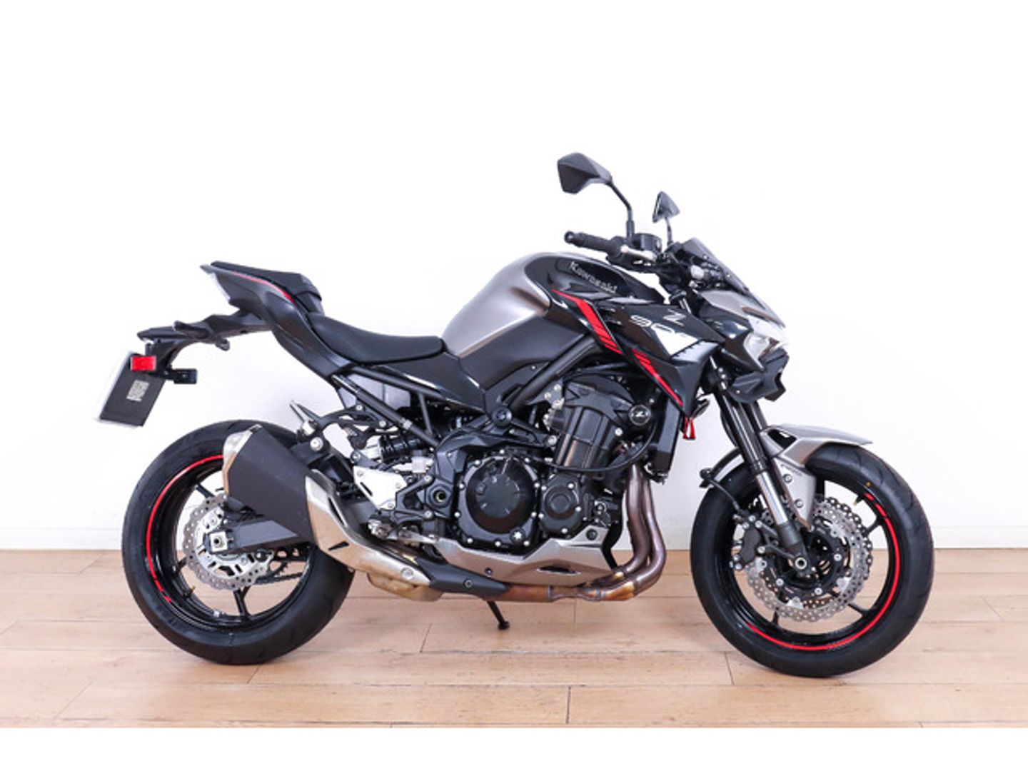Kawasaki Z900 Negro Motorcycle