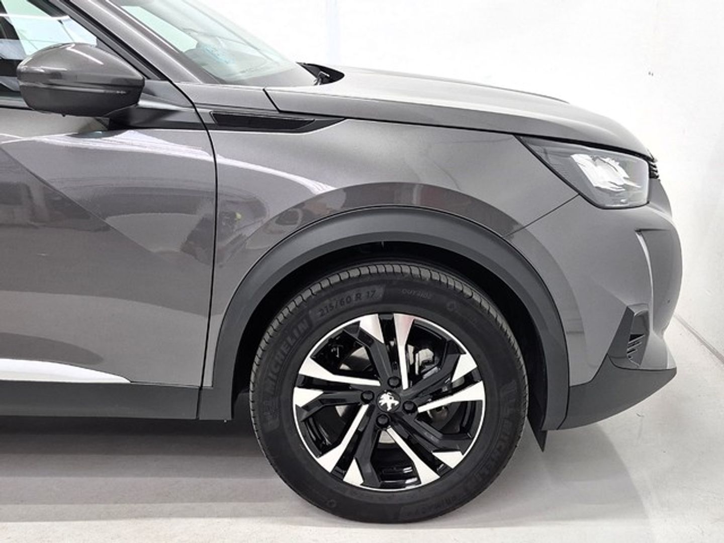 Peugeot 2008 PureTech 130 S&S Allure Pack EAT8 96 kW (130 CV)