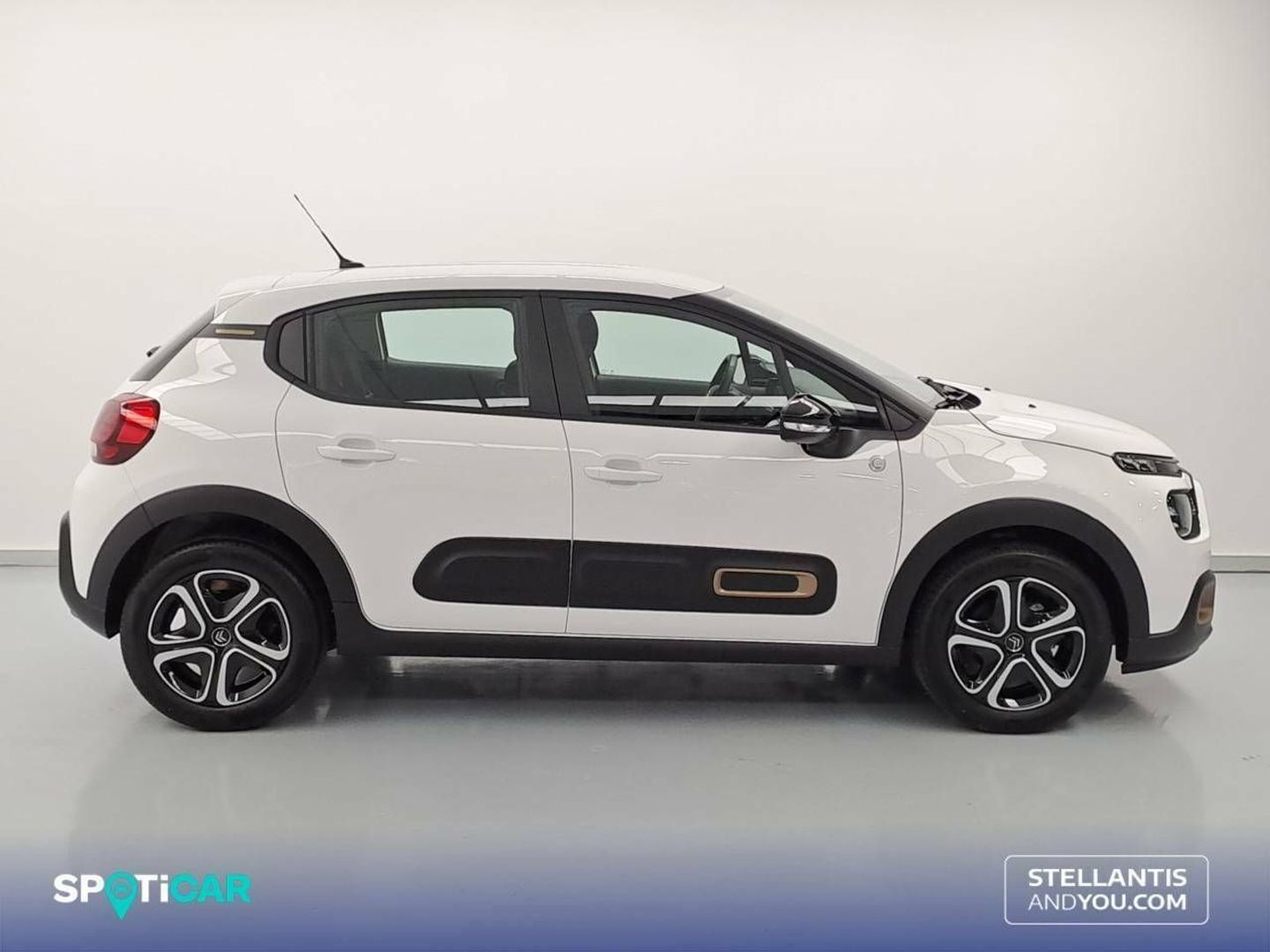 Citroen C3 PureTech 82 C-Series 61 kW (83 CV)