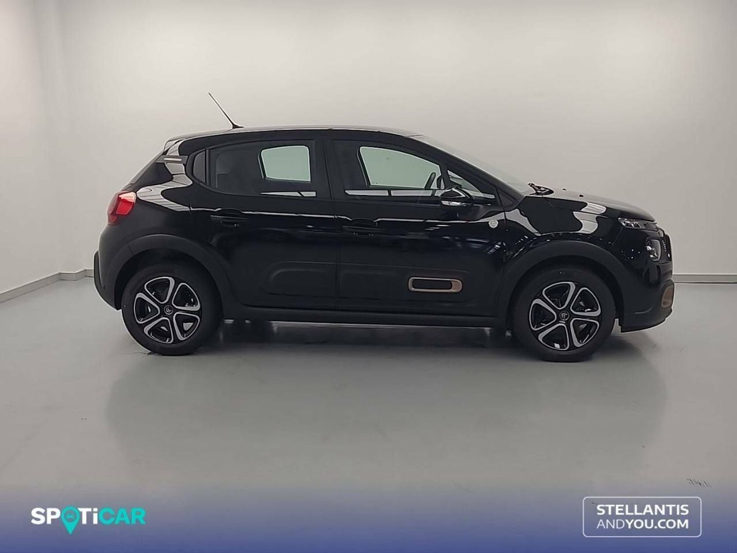 Citroen C3 PureTech 82 C-Series 61 kW (83 CV)