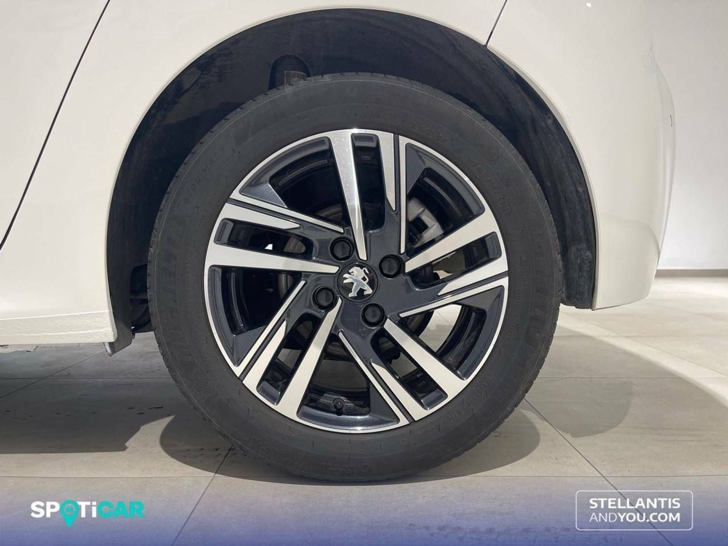 Peugeot 208 PureTech 100 Allure 75 kW (100 CV)