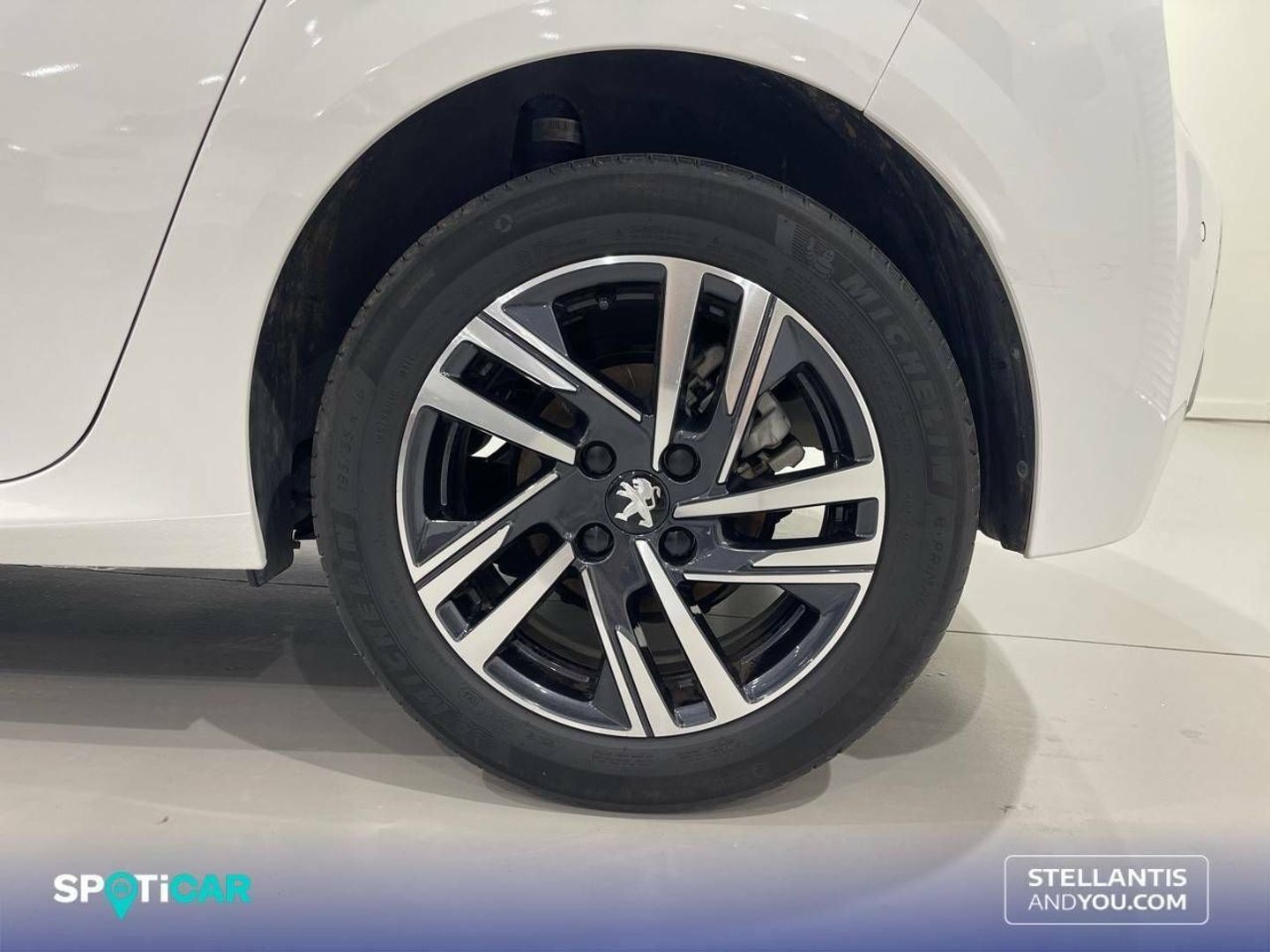 Peugeot 208 PureTech 100 Allure 75 kW (100 CV)