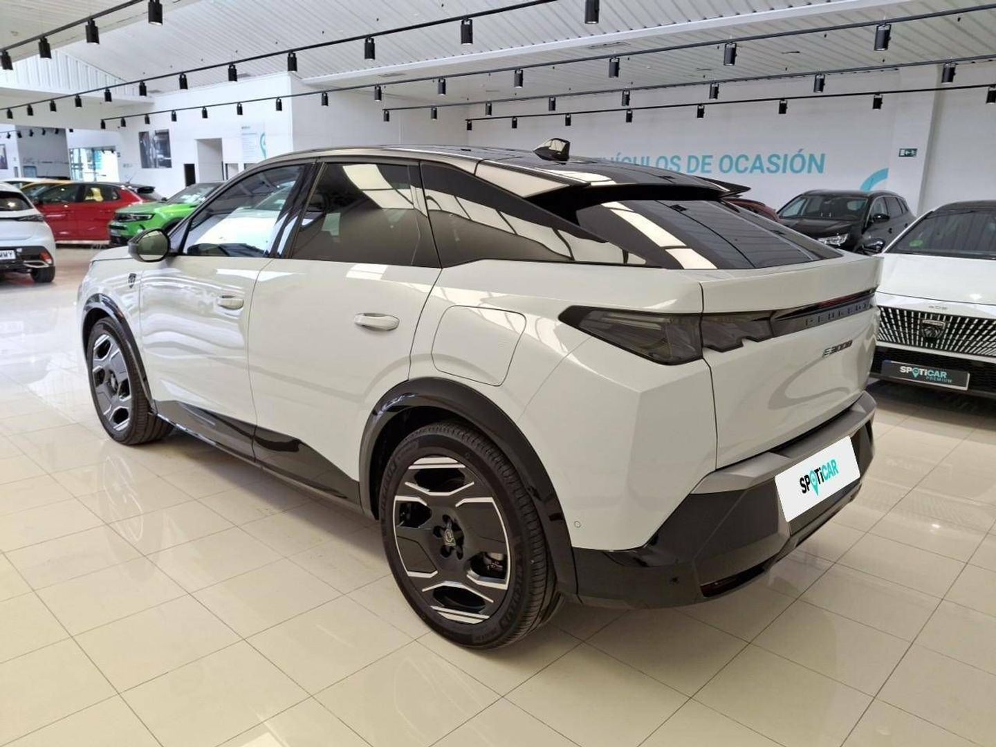 Peugeot e-3008 Eléctrico GT 157 kW (214 CV)