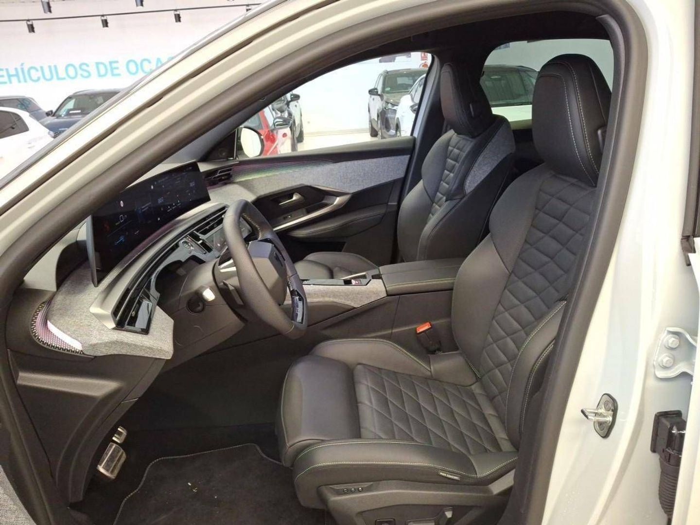 Peugeot e-3008 Eléctrico GT 157 kW (214 CV)