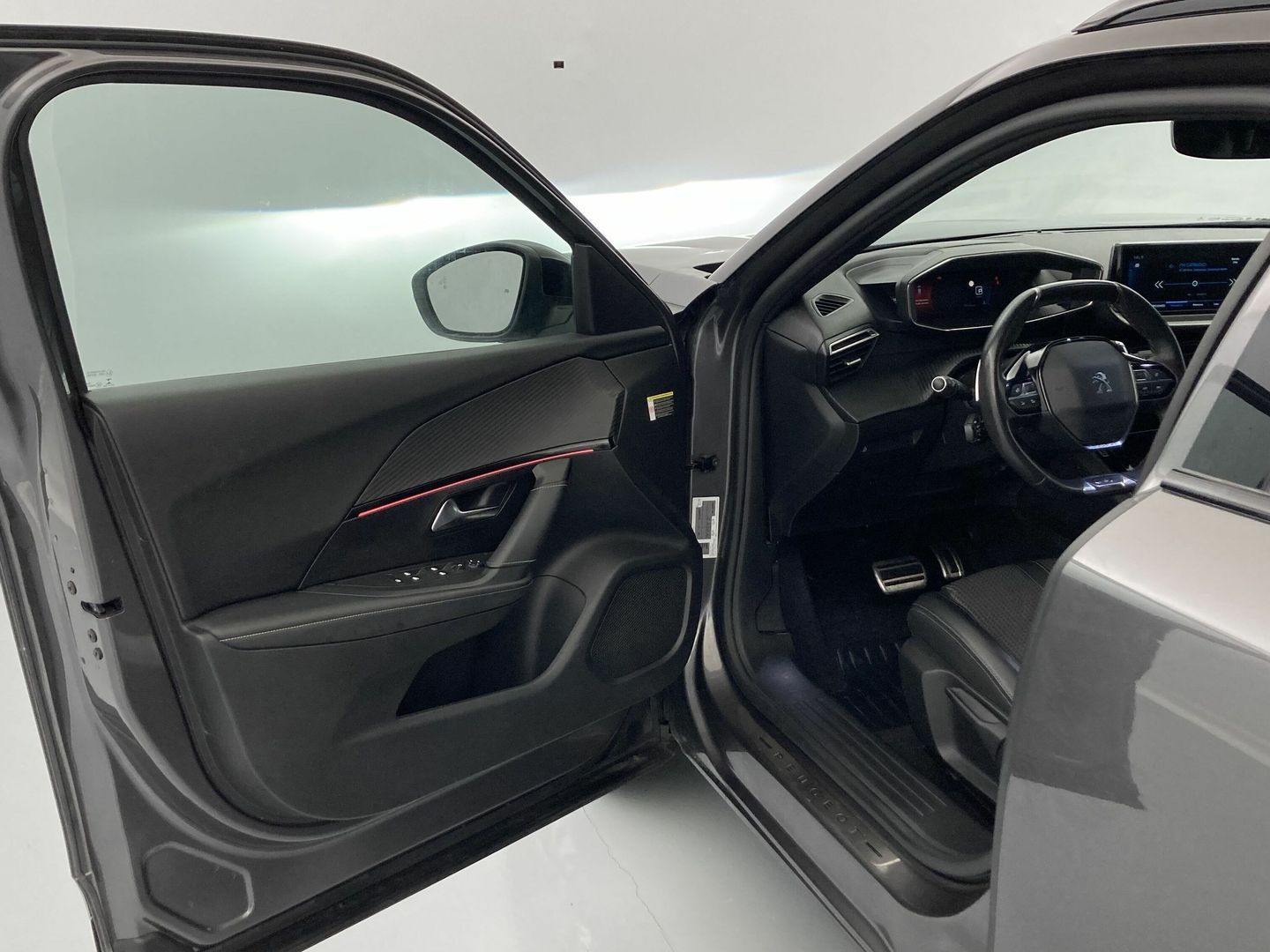 Peugeot 2008 PureTech 130 S&S GT EAT8 96 kW (130 CV)