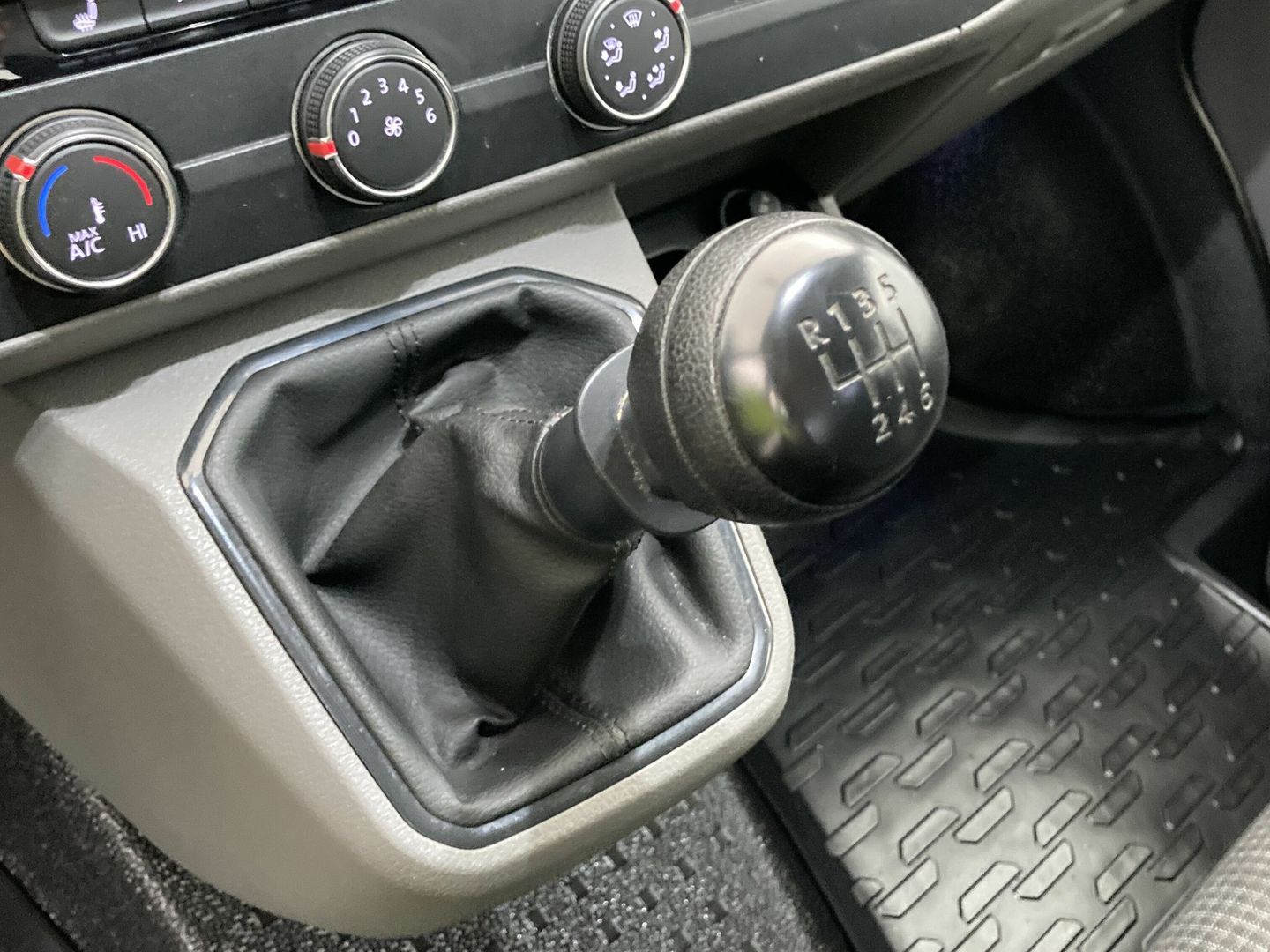 Volkswagen Transporter Kombi Batalla Corta TN 2.0 TDI BMT 110 kW (150 CV)