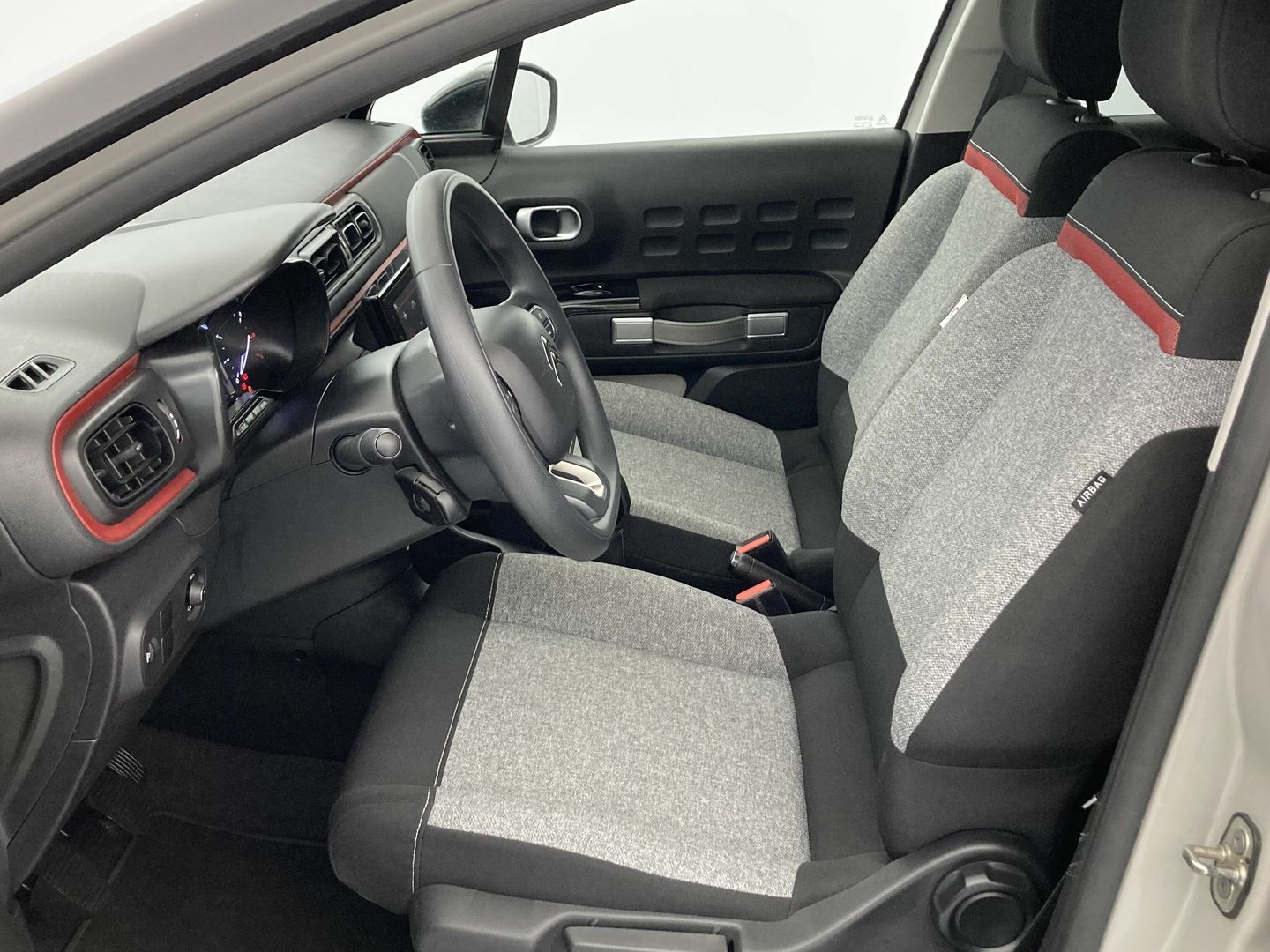 Citroen C3 PureTech 82 C-Series 61 kW (83 CV)