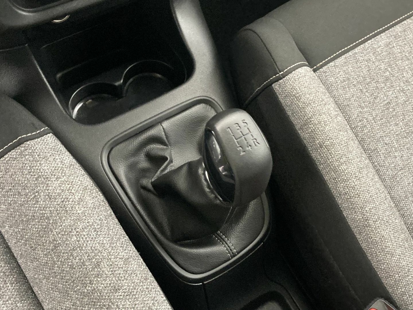 Citroen C3 PureTech 82 C-Series 61 kW (83 CV)
