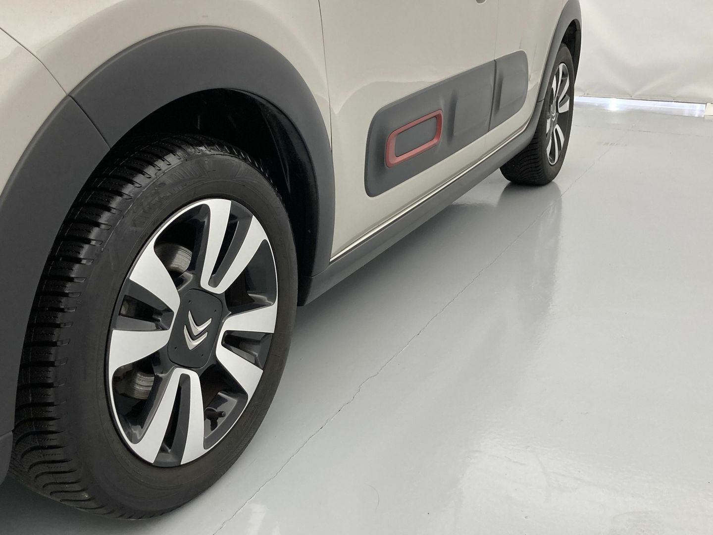 Citroen C3 PureTech 82 C-Series 61 kW (83 CV)