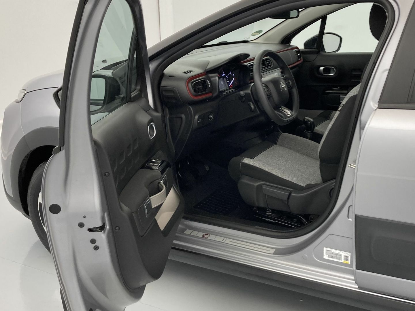 Citroen C3 PureTech 82 C-Series 61 kW (83 CV)